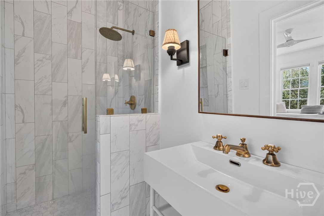 702 E 52nd Street