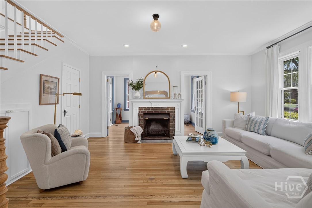 702 E 52nd Street