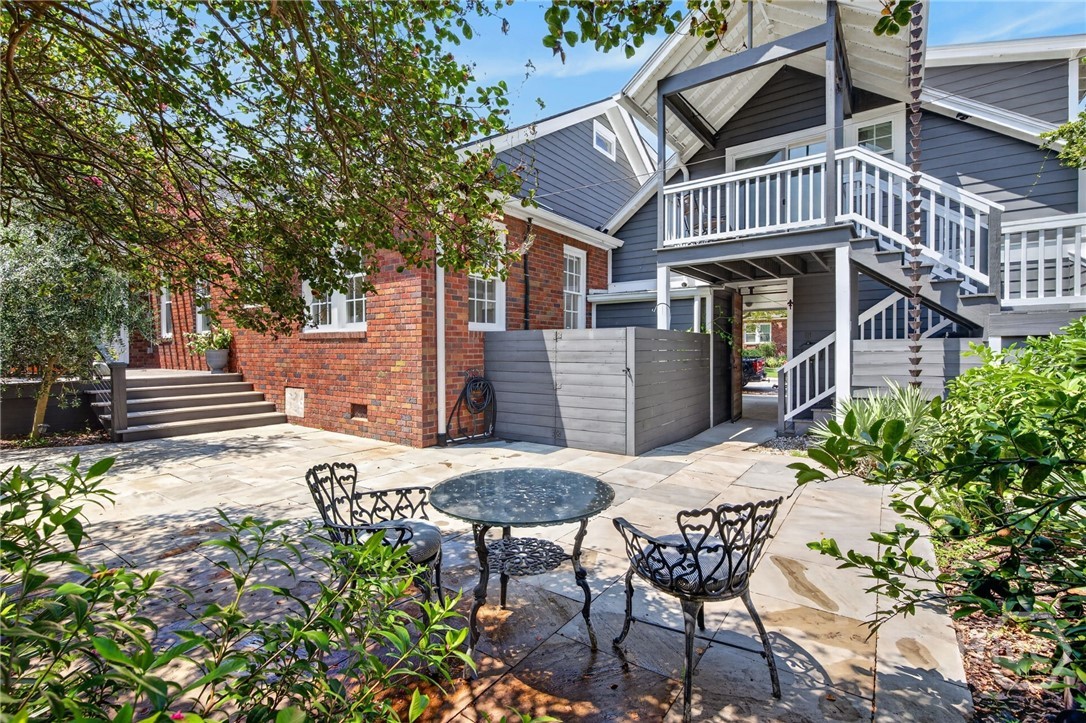 702 E 52nd Street
