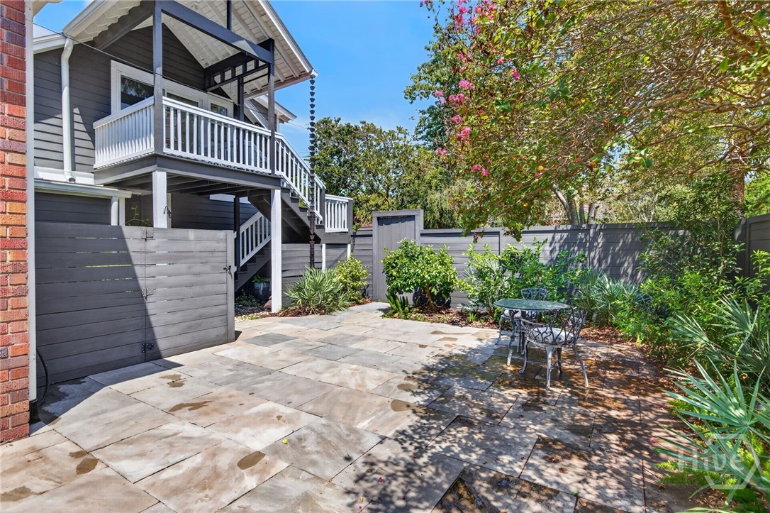 702 E 52nd Street