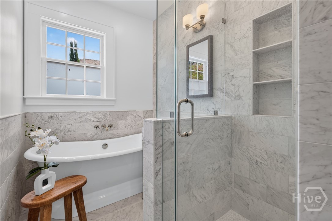 702 E 52nd Street