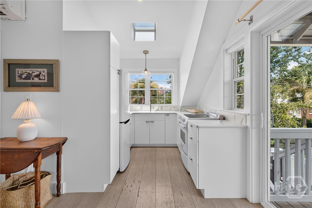702 E 52nd Street