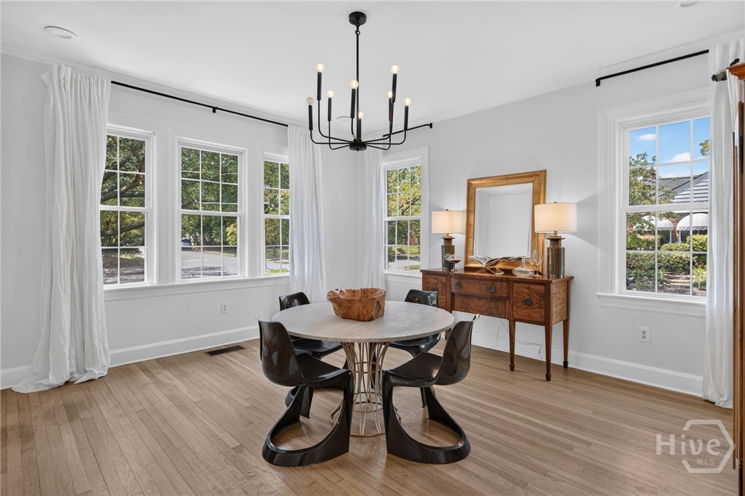 702 E 52nd Street