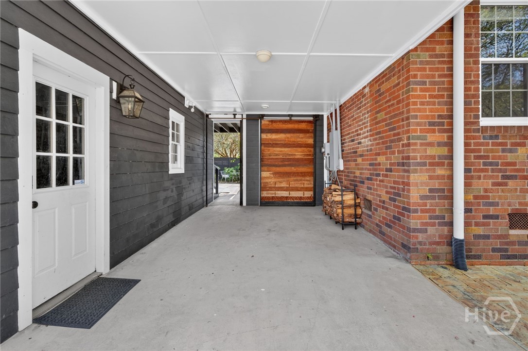 702 E 52nd Street