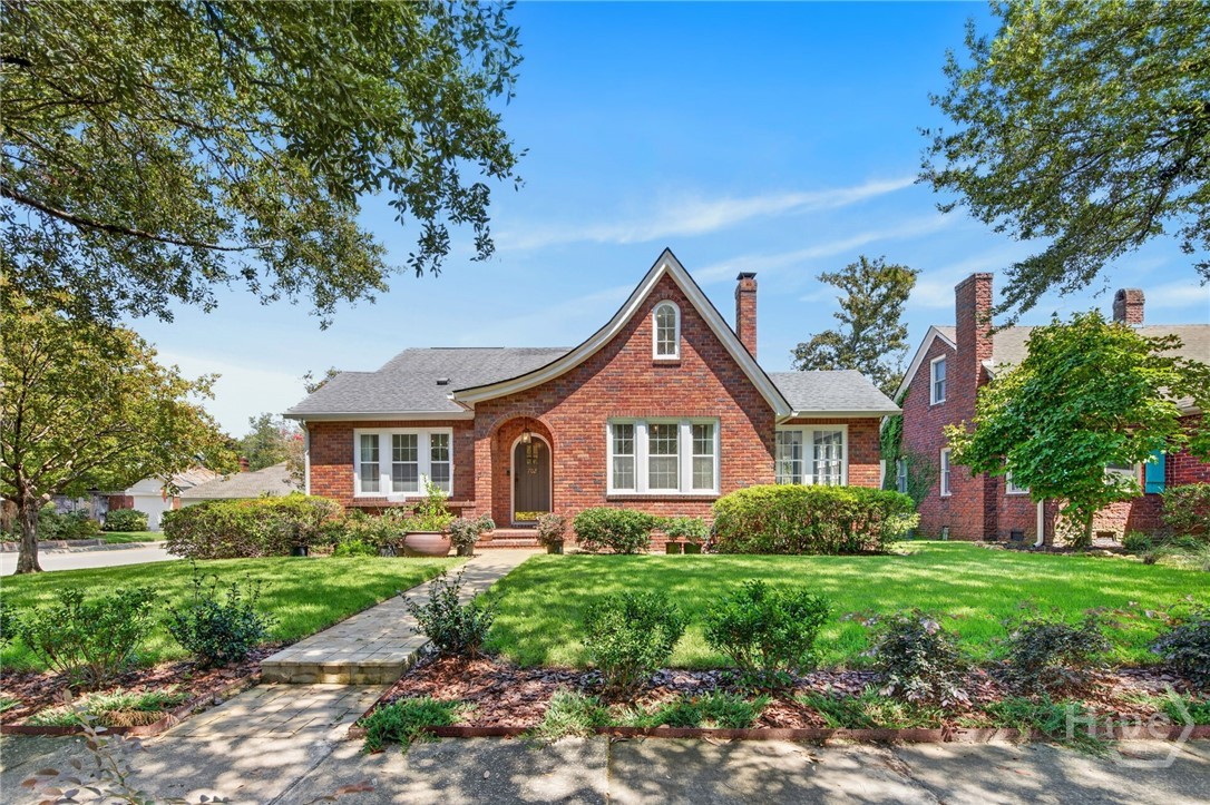 702 E 52nd Street