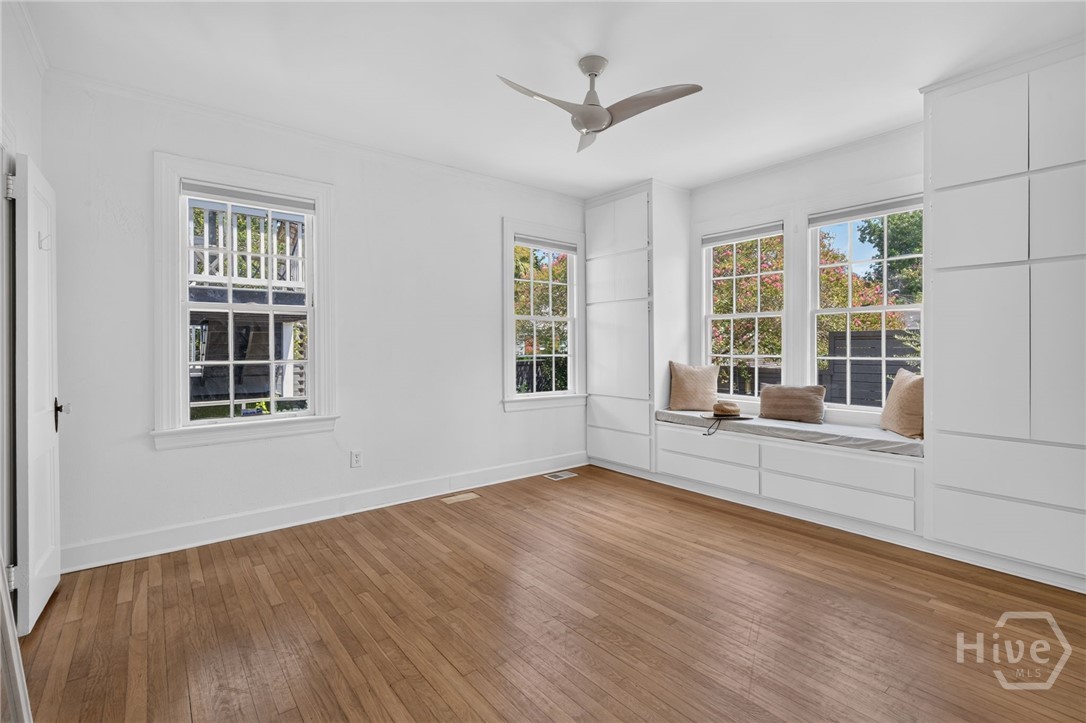 702 E 52nd Street