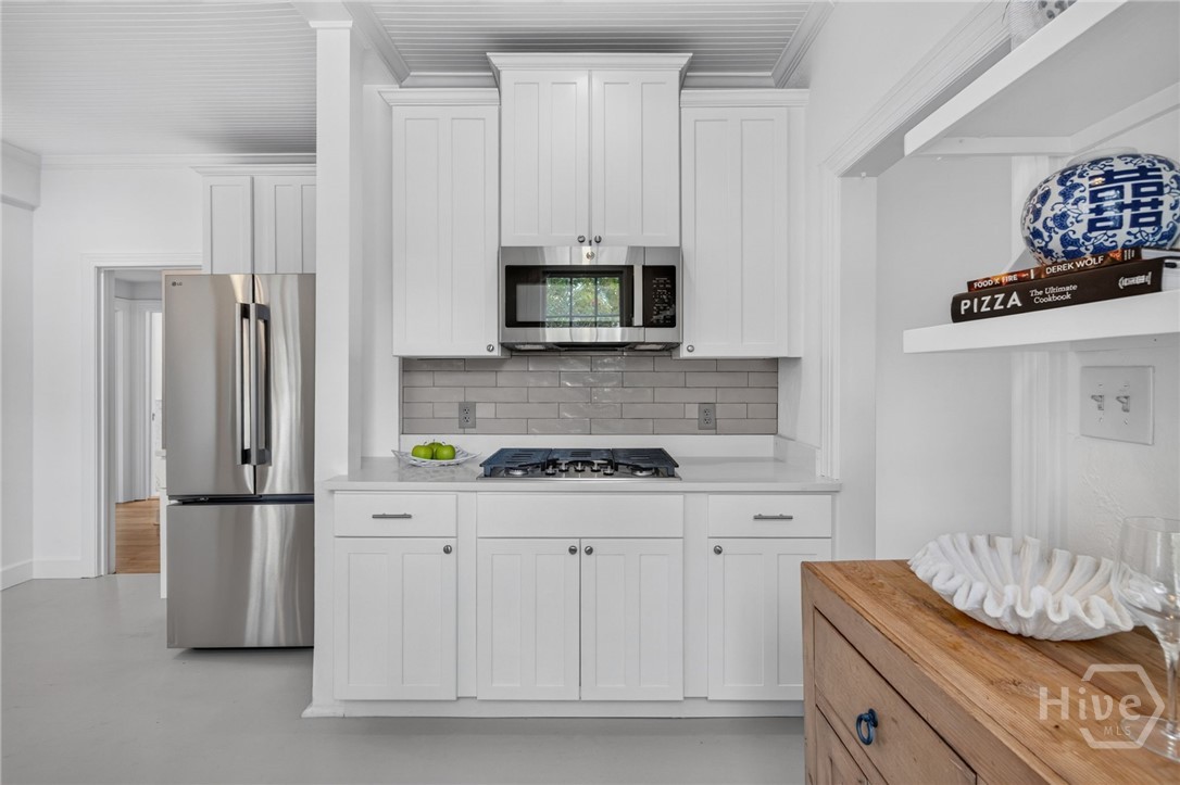 702 E 52nd Street