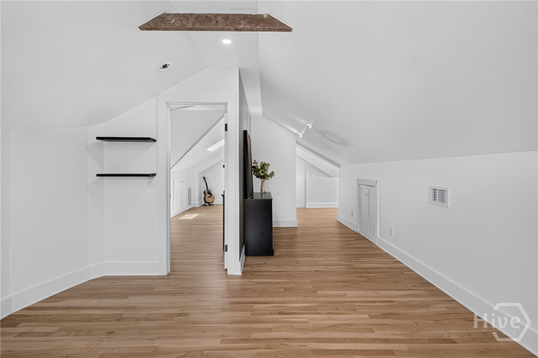 702 E 52nd Street