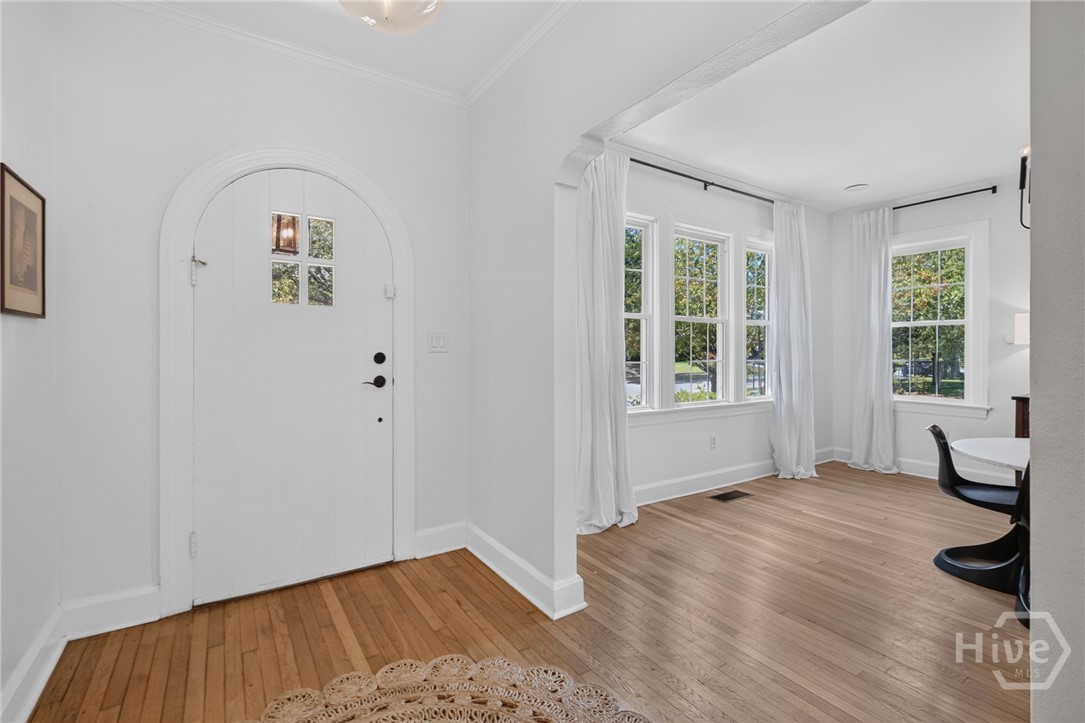 702 E 52nd Street