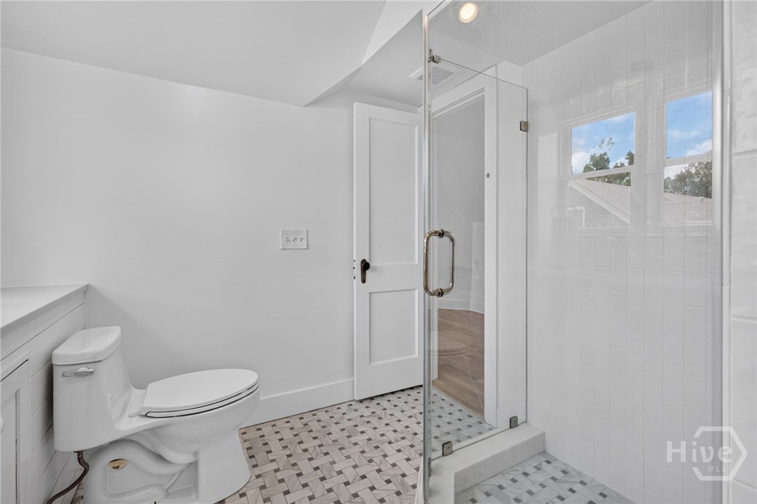 702 E 52nd Street