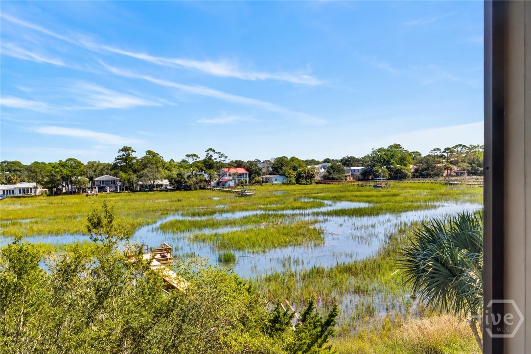 6 River Oak Lane