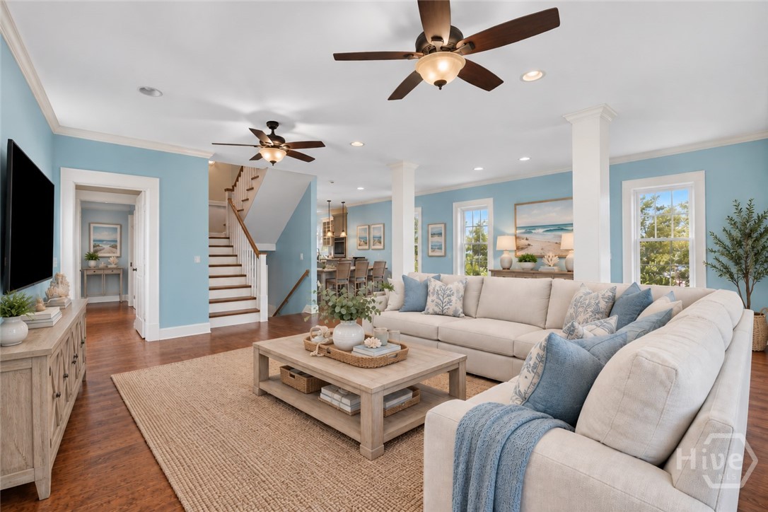 6 River Oak Lane