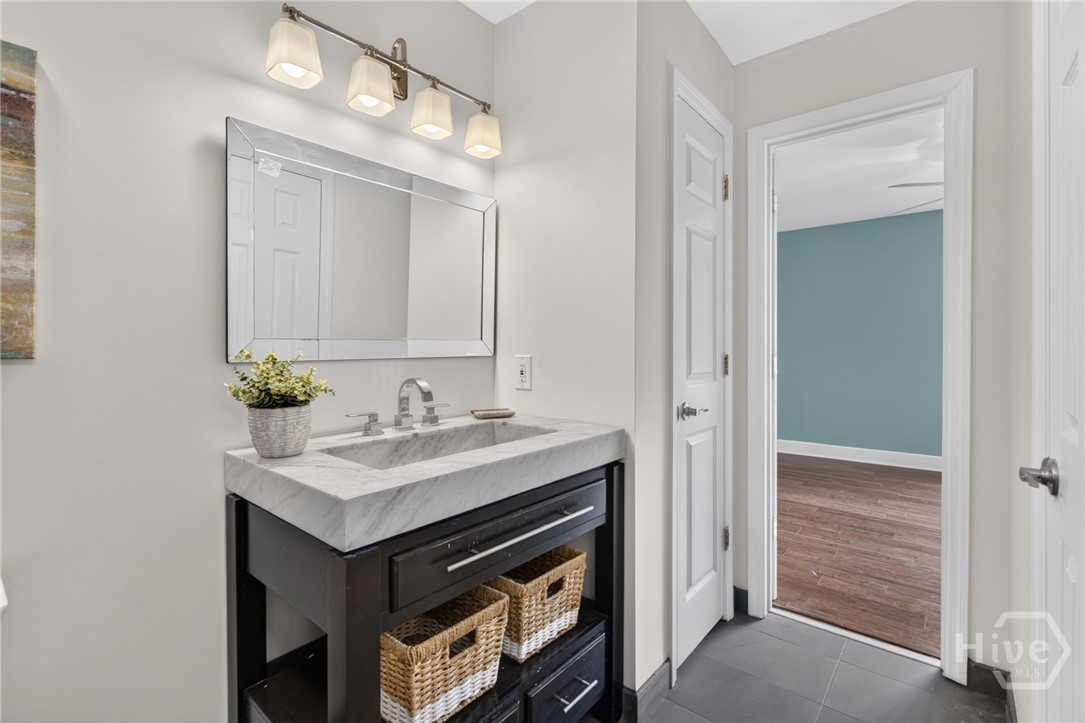 401 N Cromwell Road L 8
