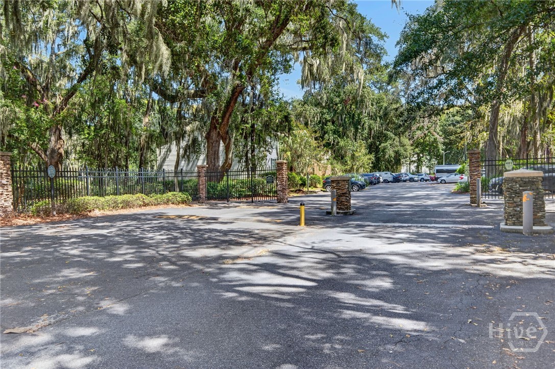 401 N Cromwell Road L 8
