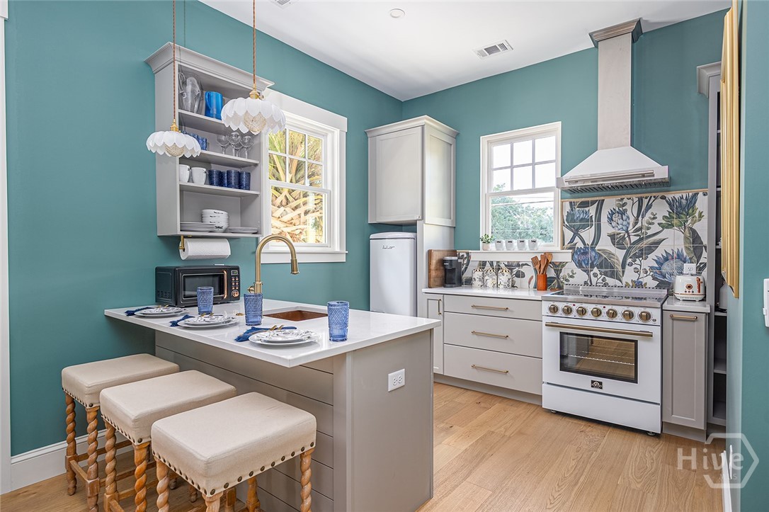 303 W 36th Street