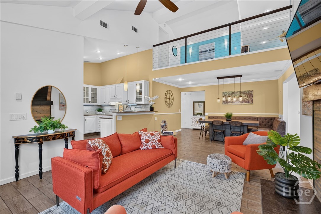 220 Laurelwood Drive