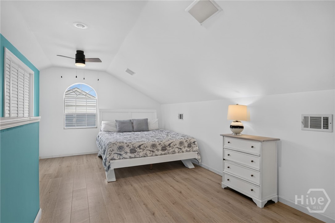 220 Laurelwood Drive