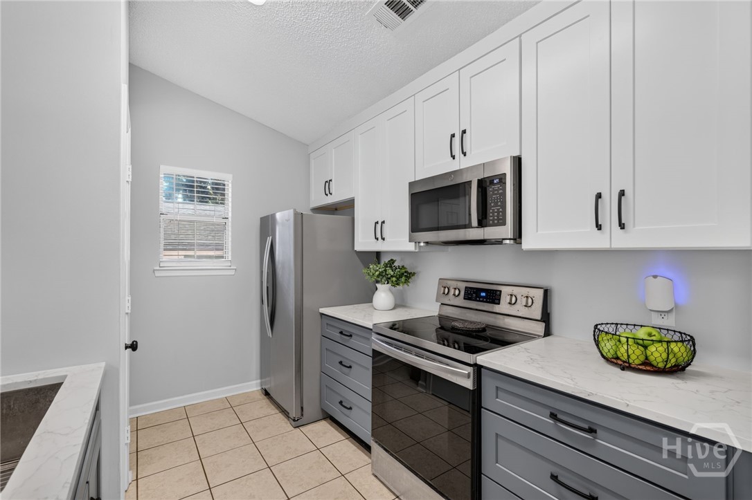 524 Pointe South Drive