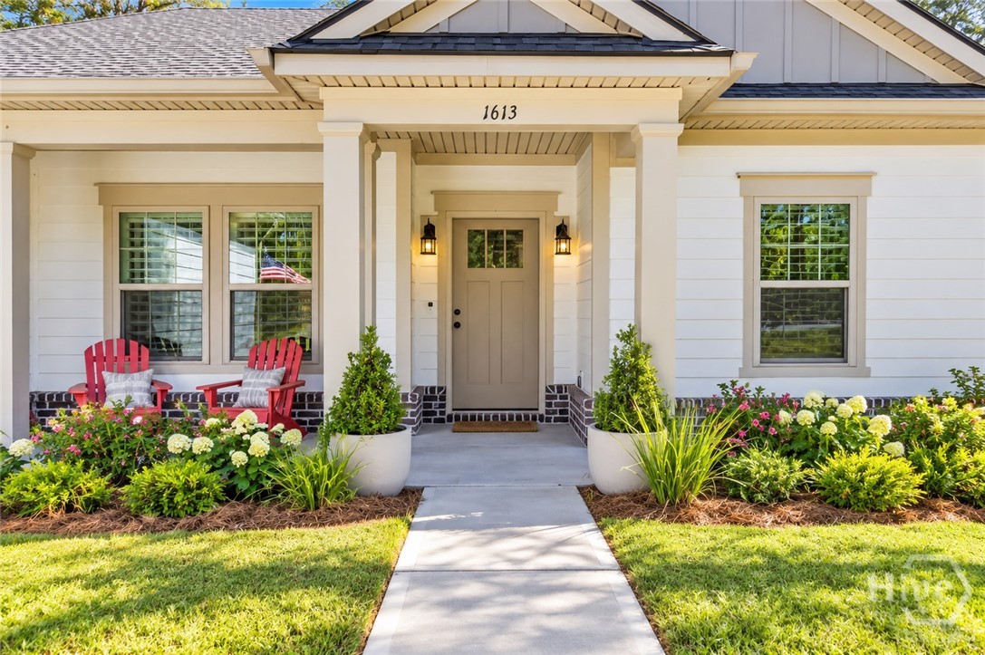 1613 Blue Jay Road