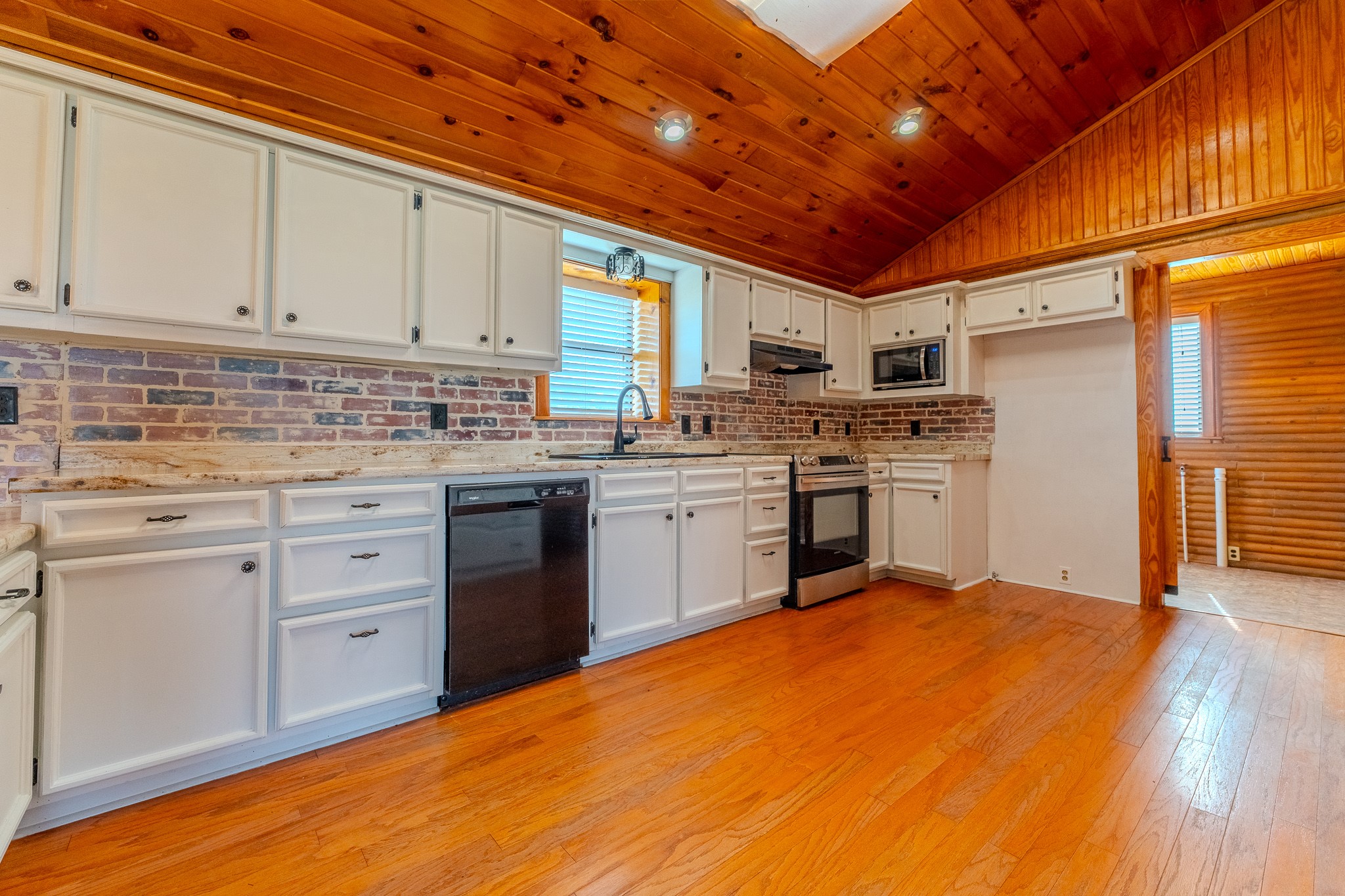 38 County Road 2175