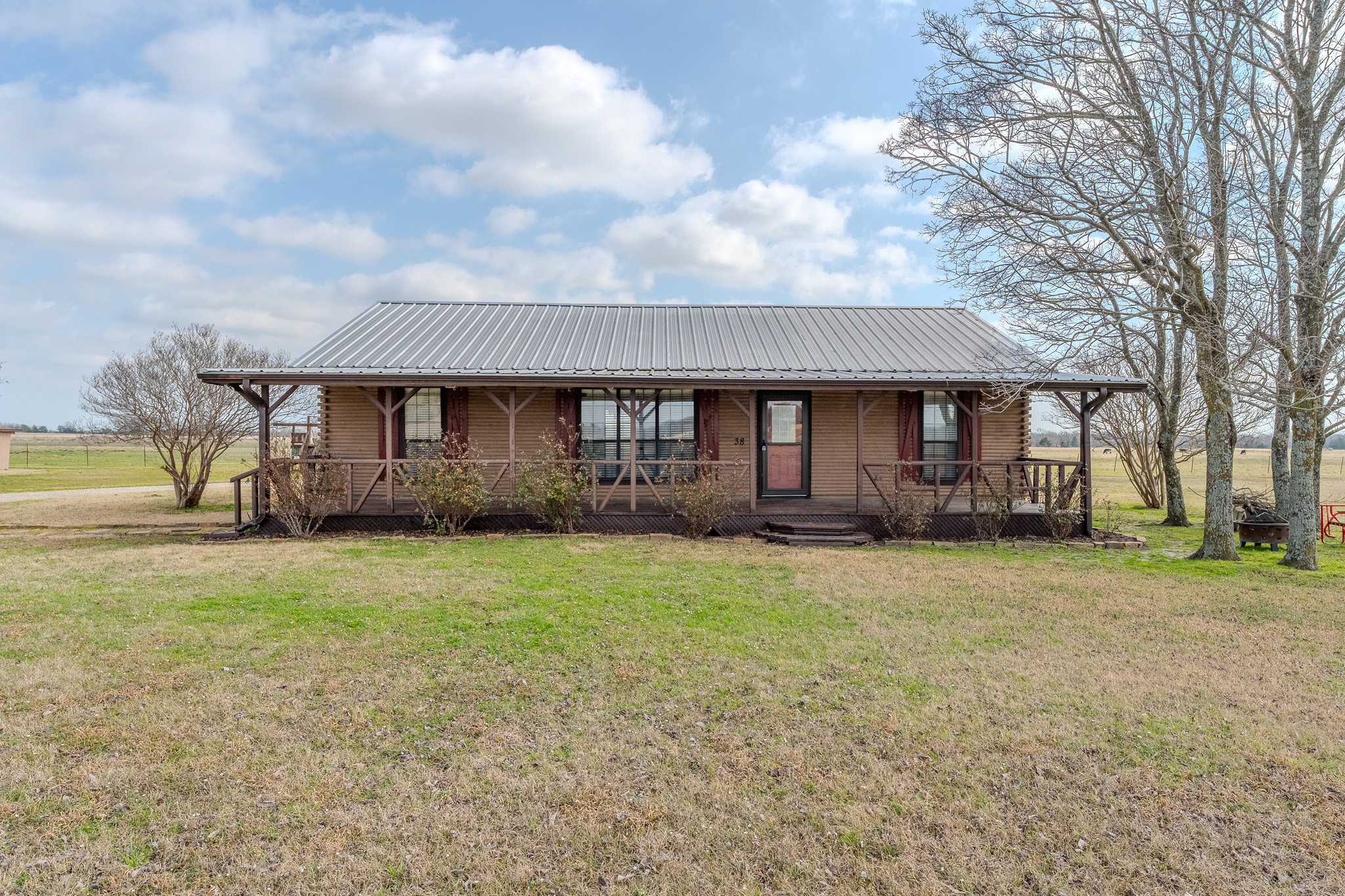 38 County Road 2175