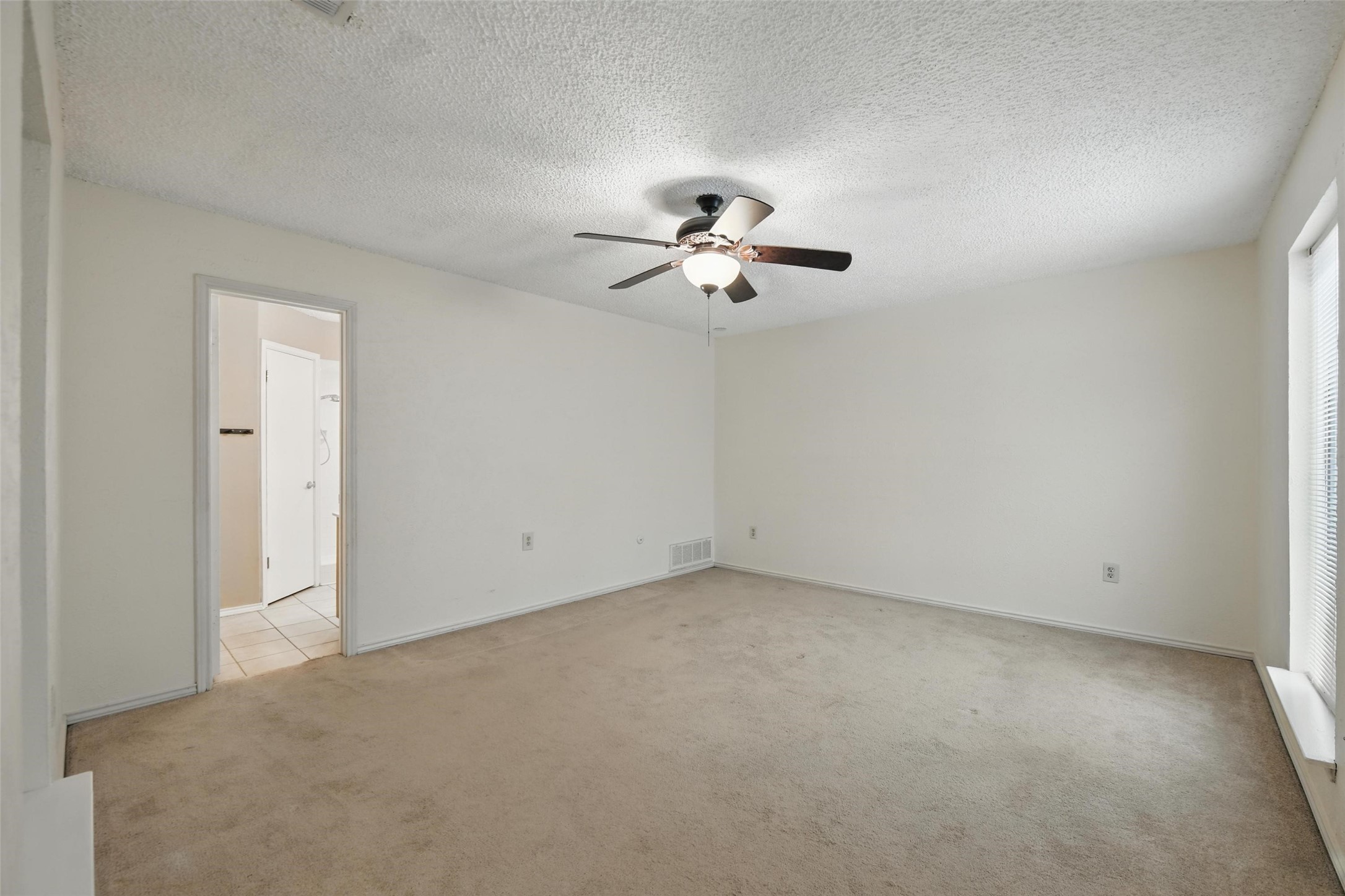 1111 Wilshire Drive