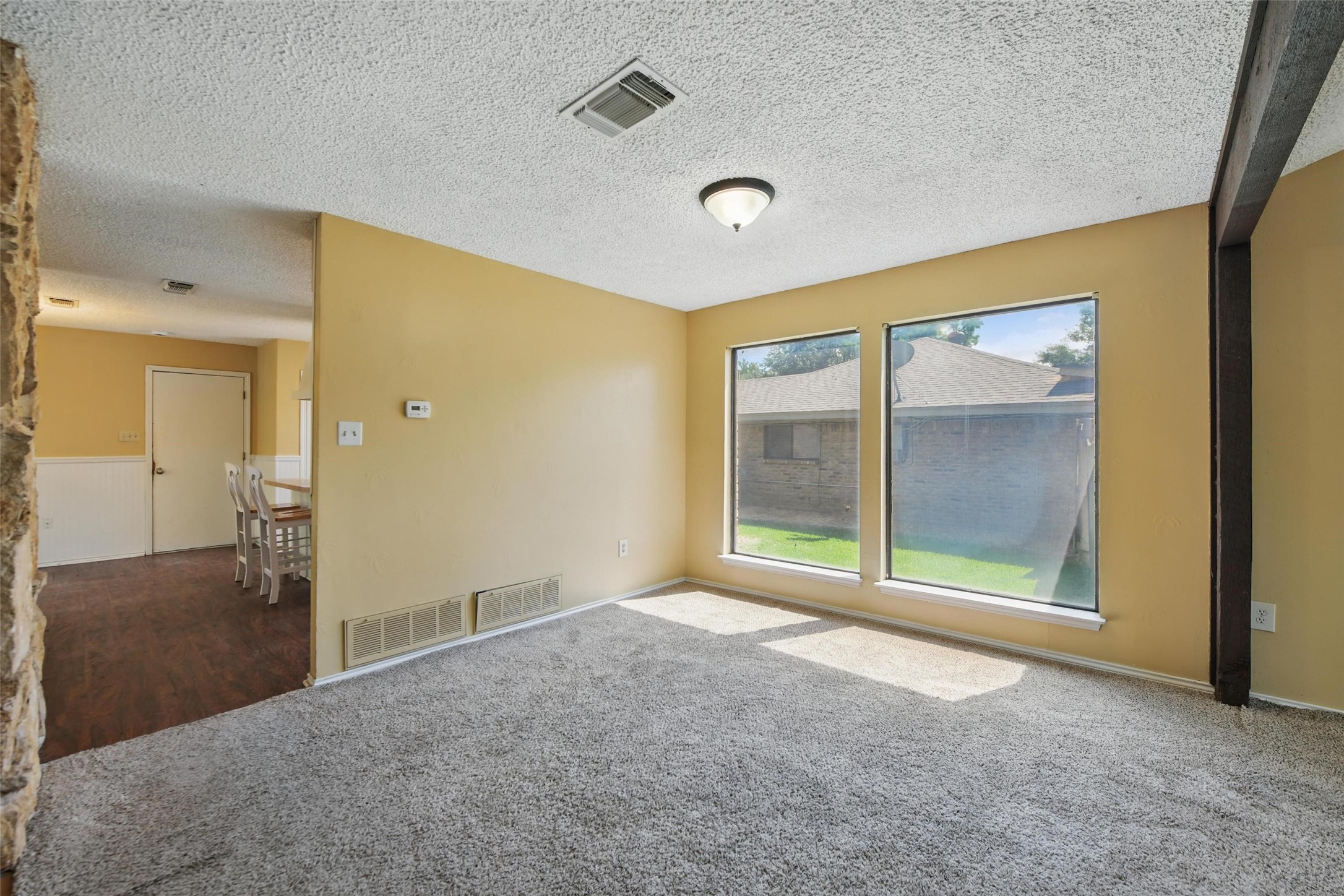 1111 Wilshire Drive
