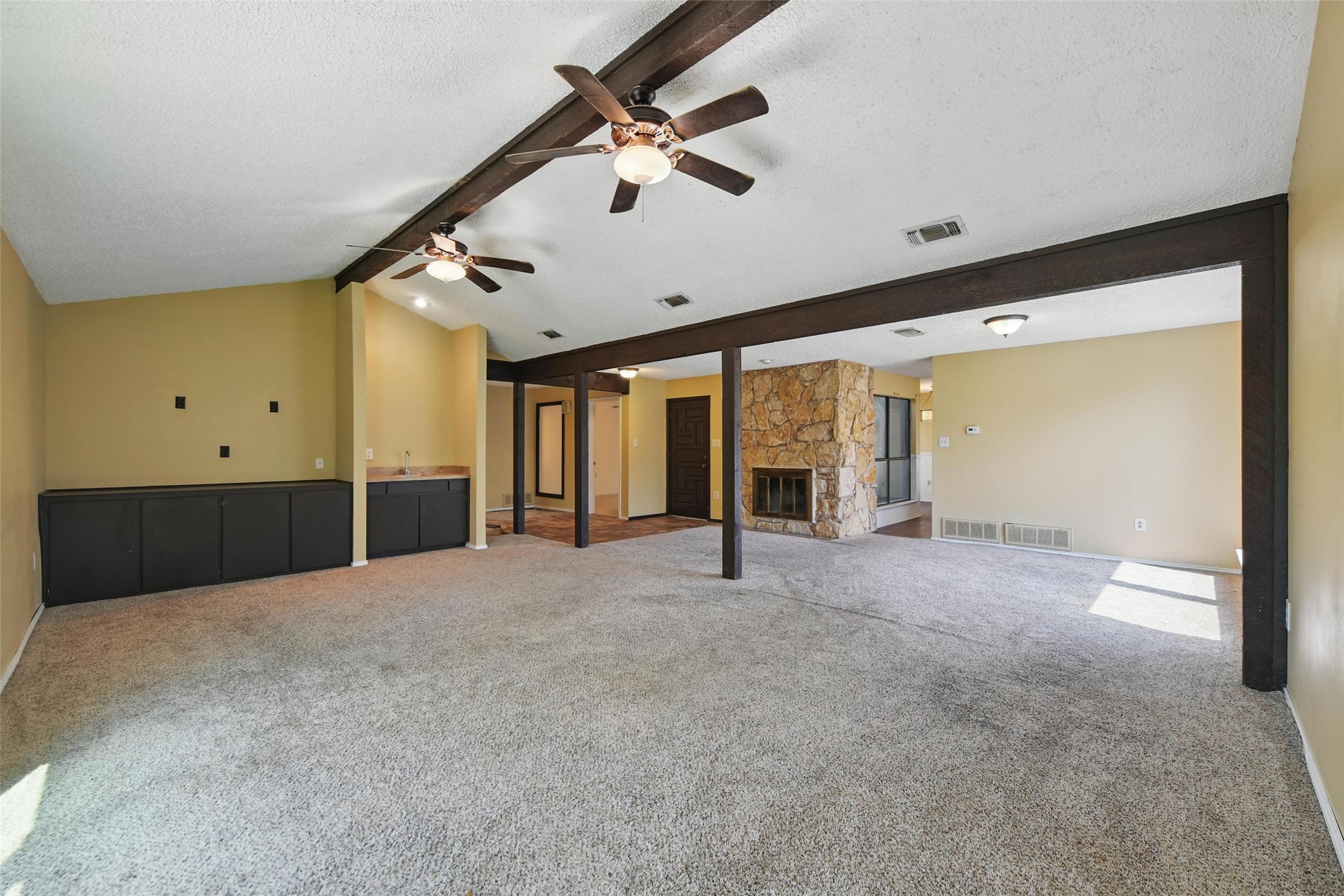 1111 Wilshire Drive