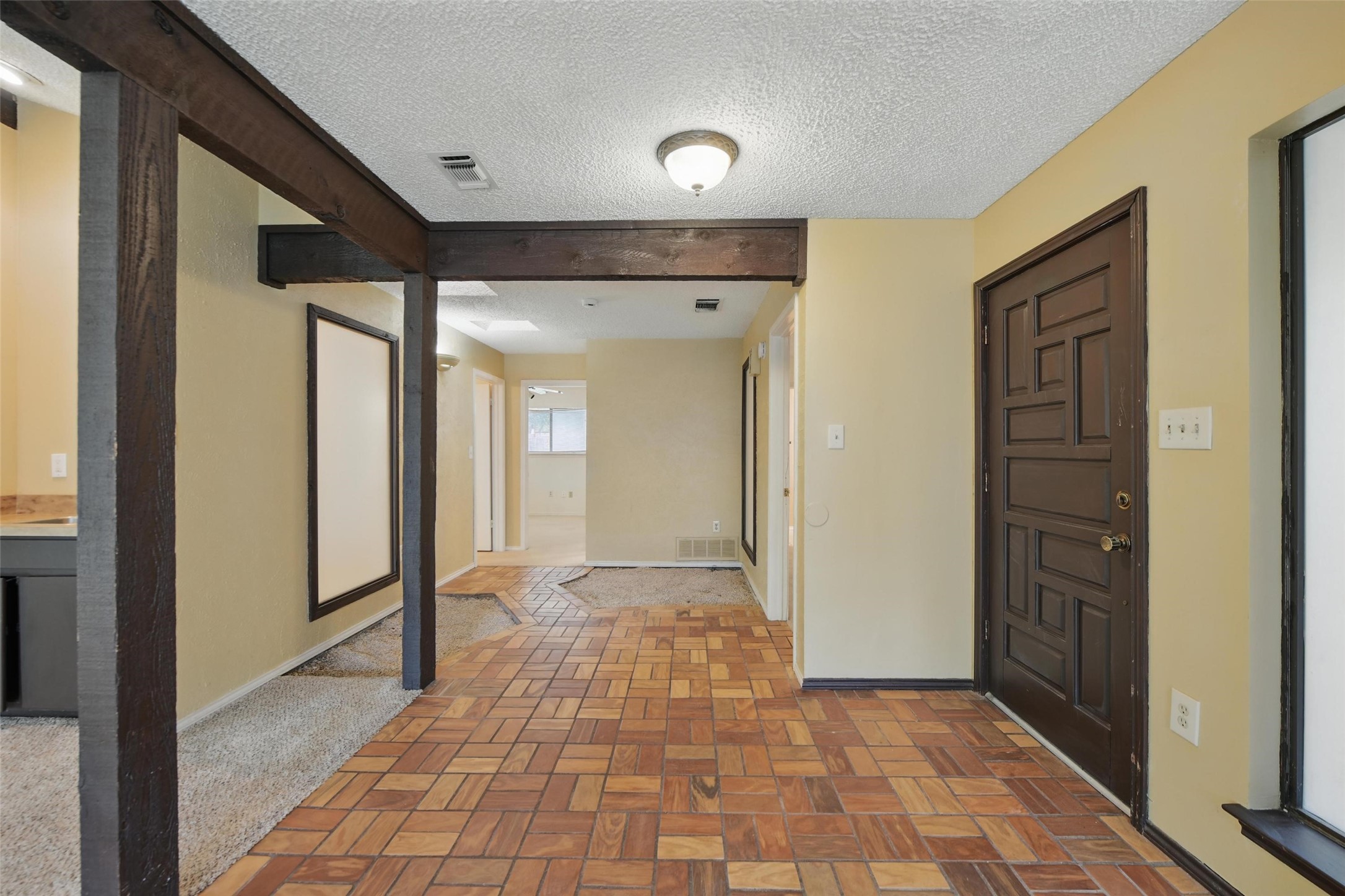 1111 Wilshire Drive