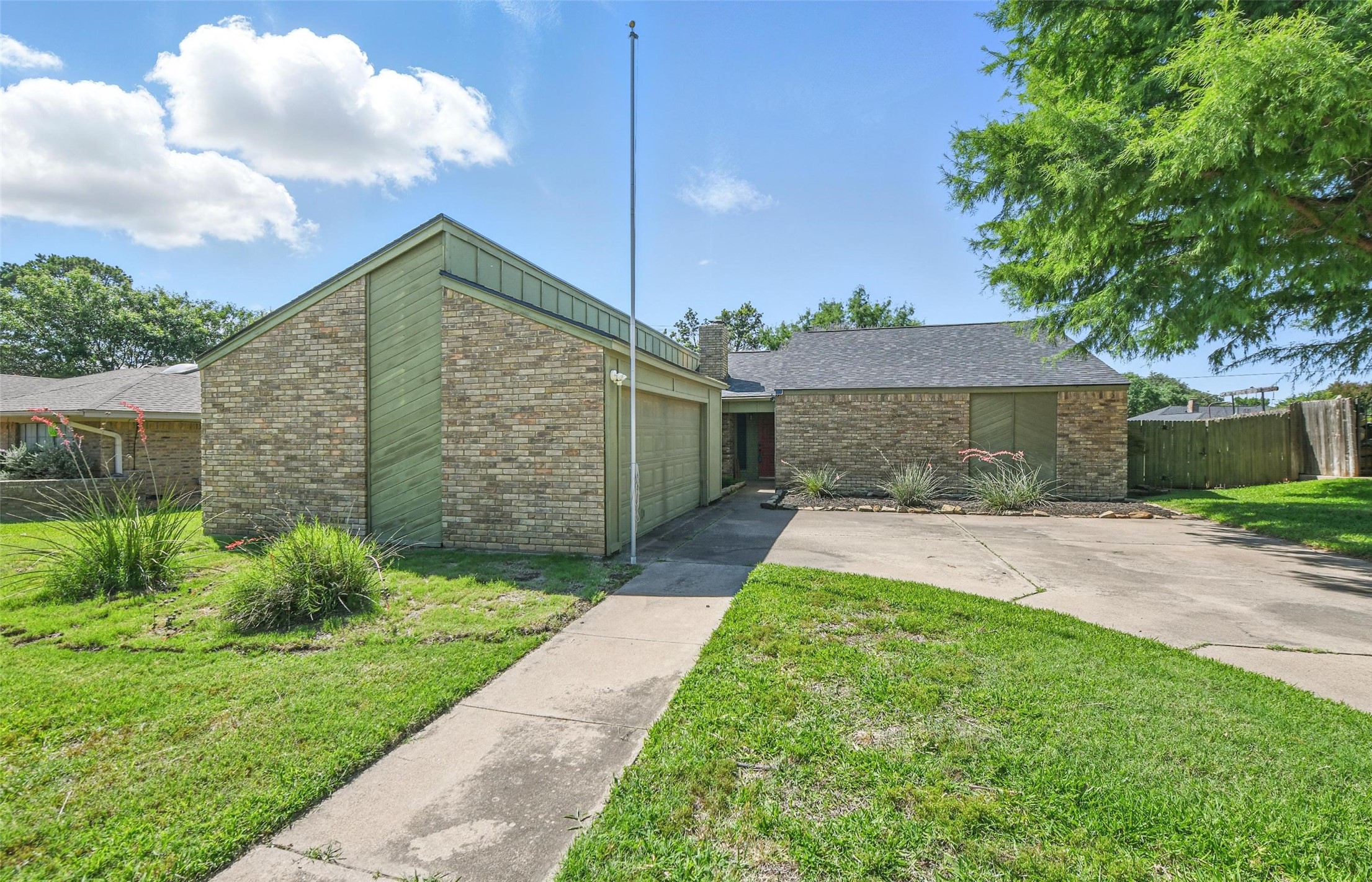 1111 Wilshire Drive