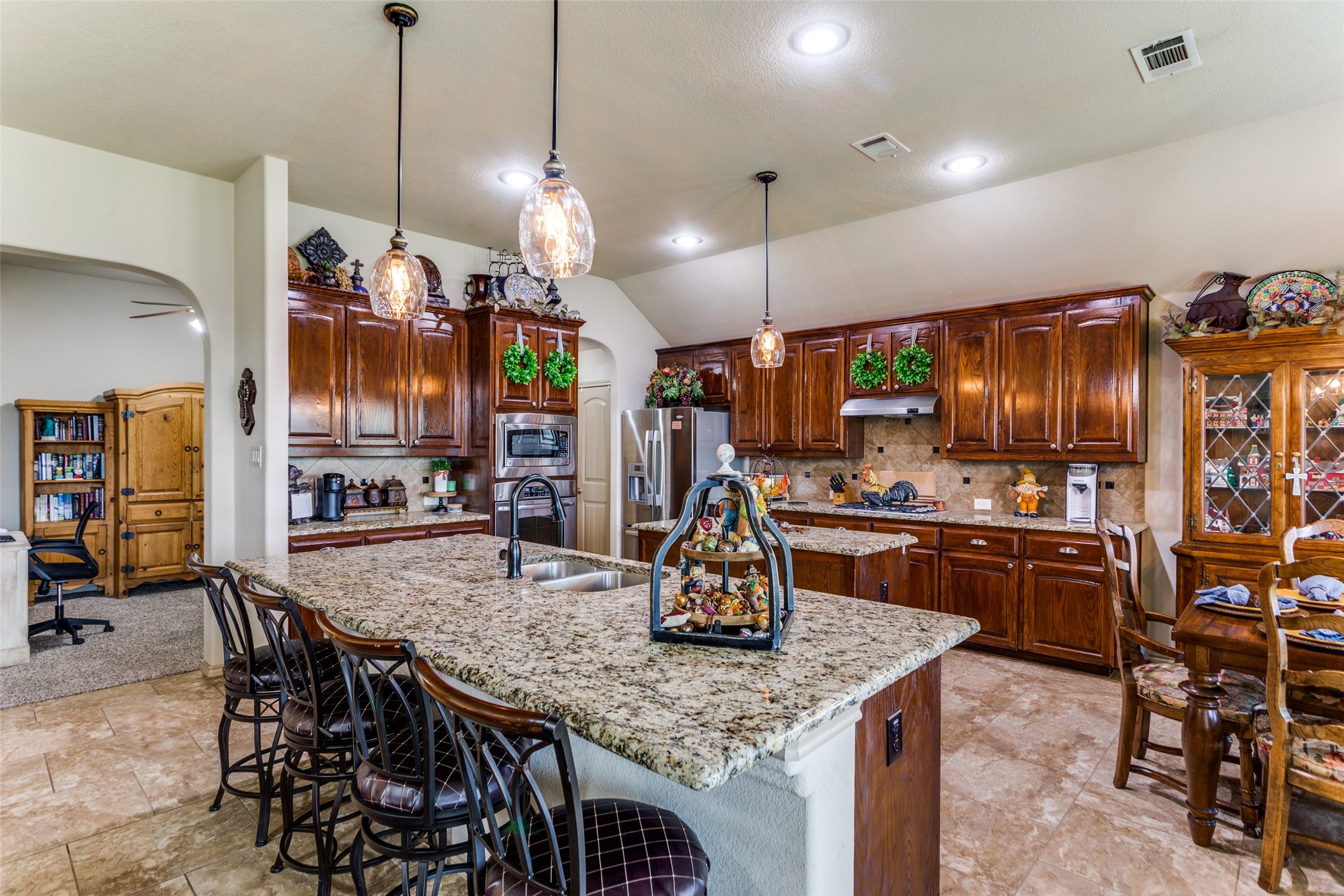 2424 Silverthorn Court