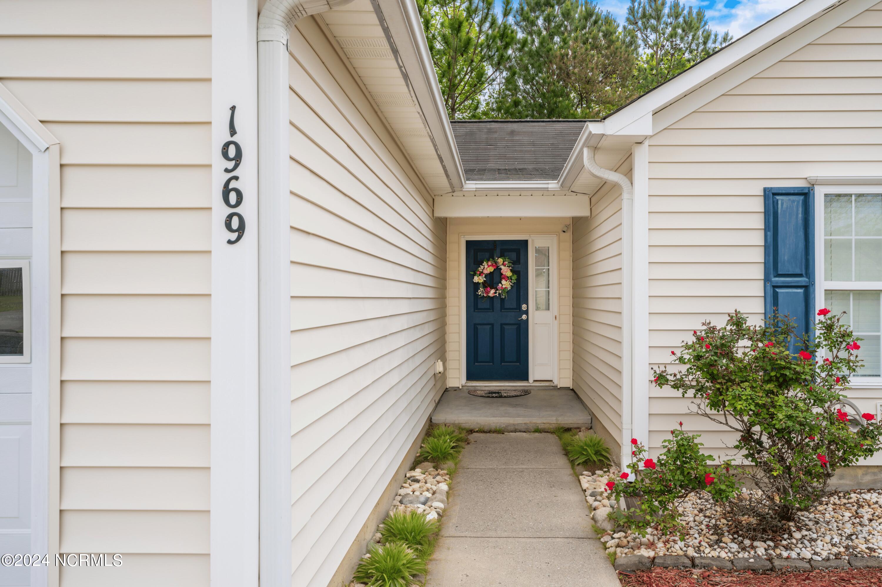 1969 Jeffrey Stokes Drive NE
