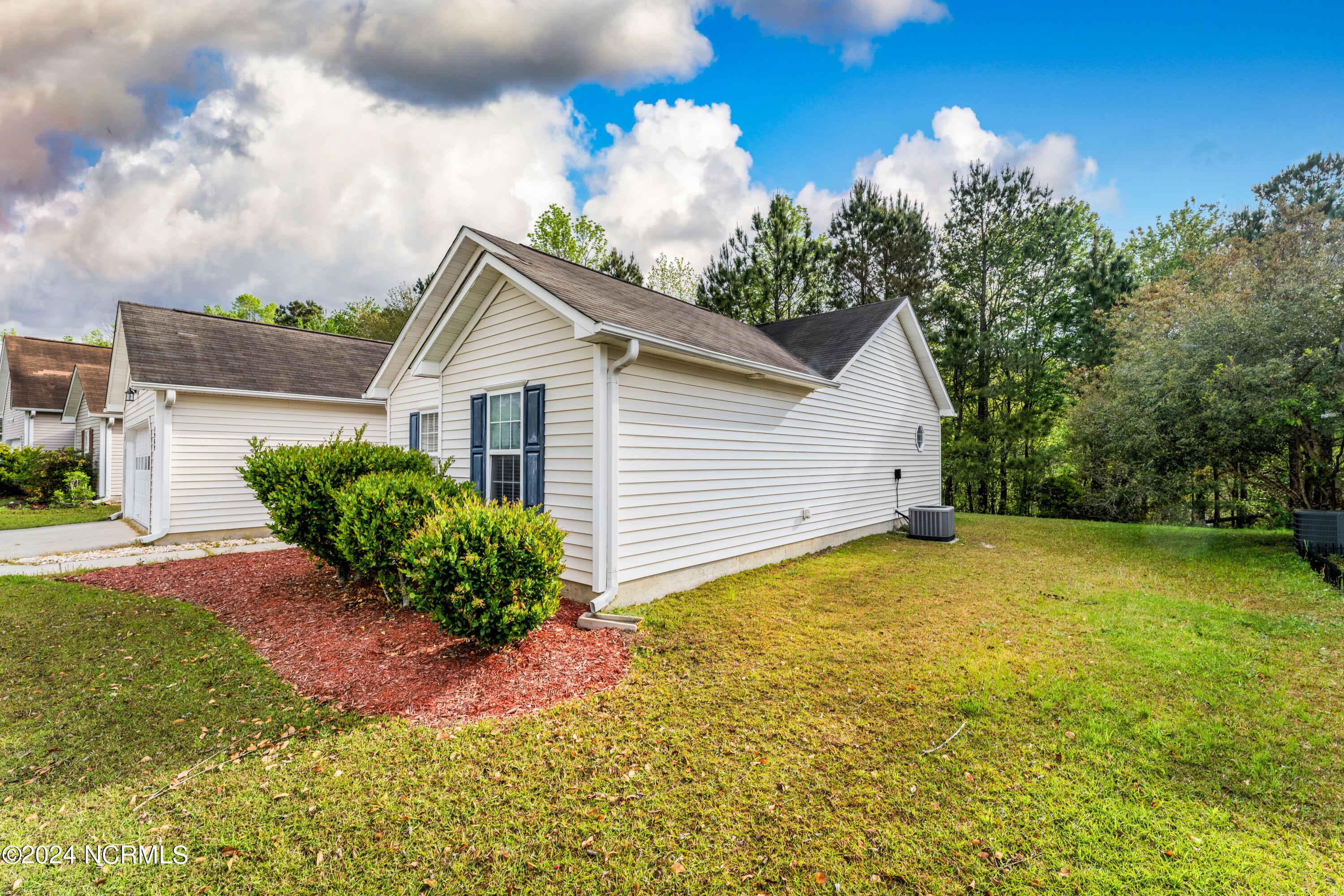 1969 Jeffrey Stokes Drive NE