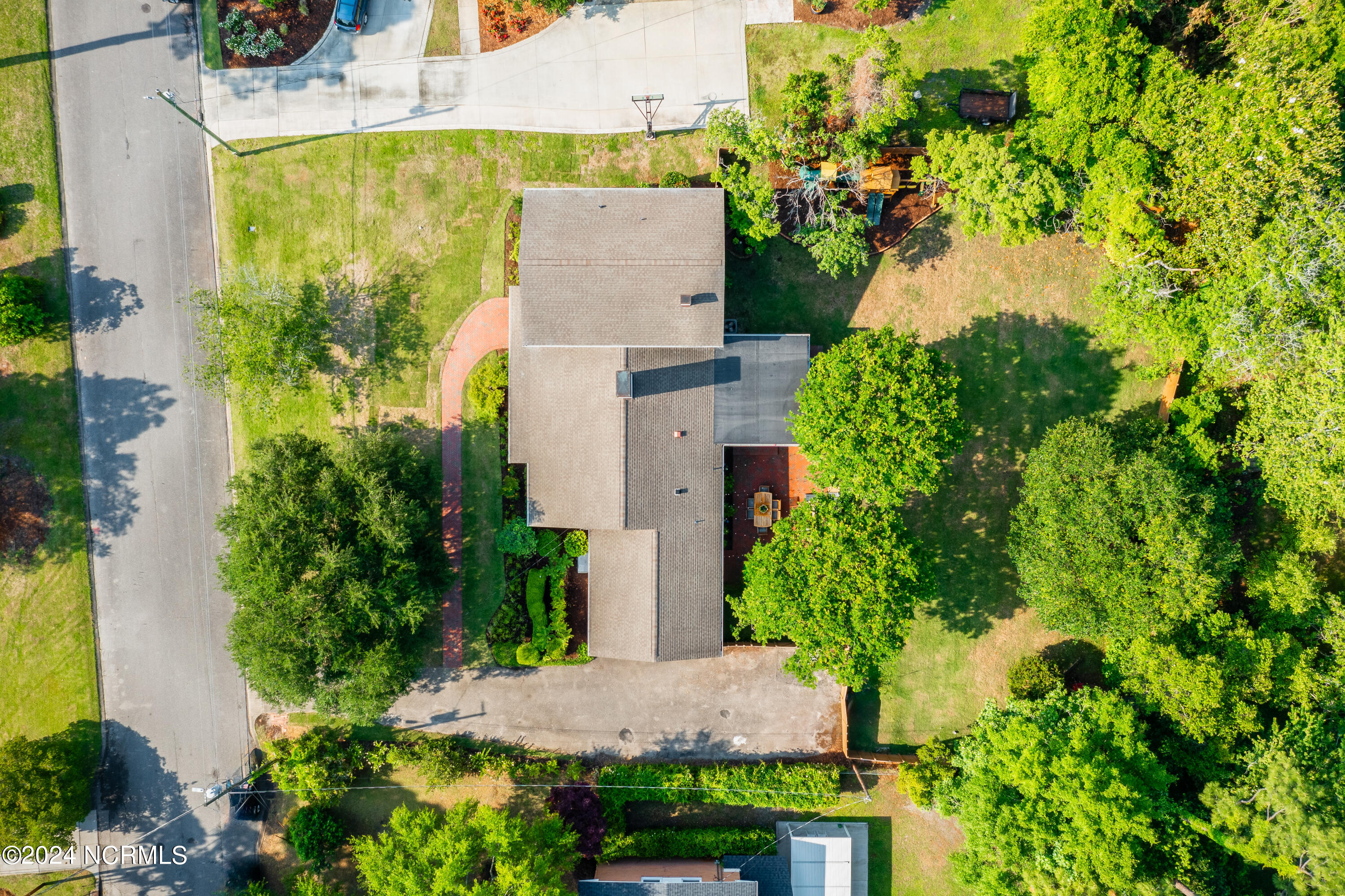 1934 S Churchill Drive