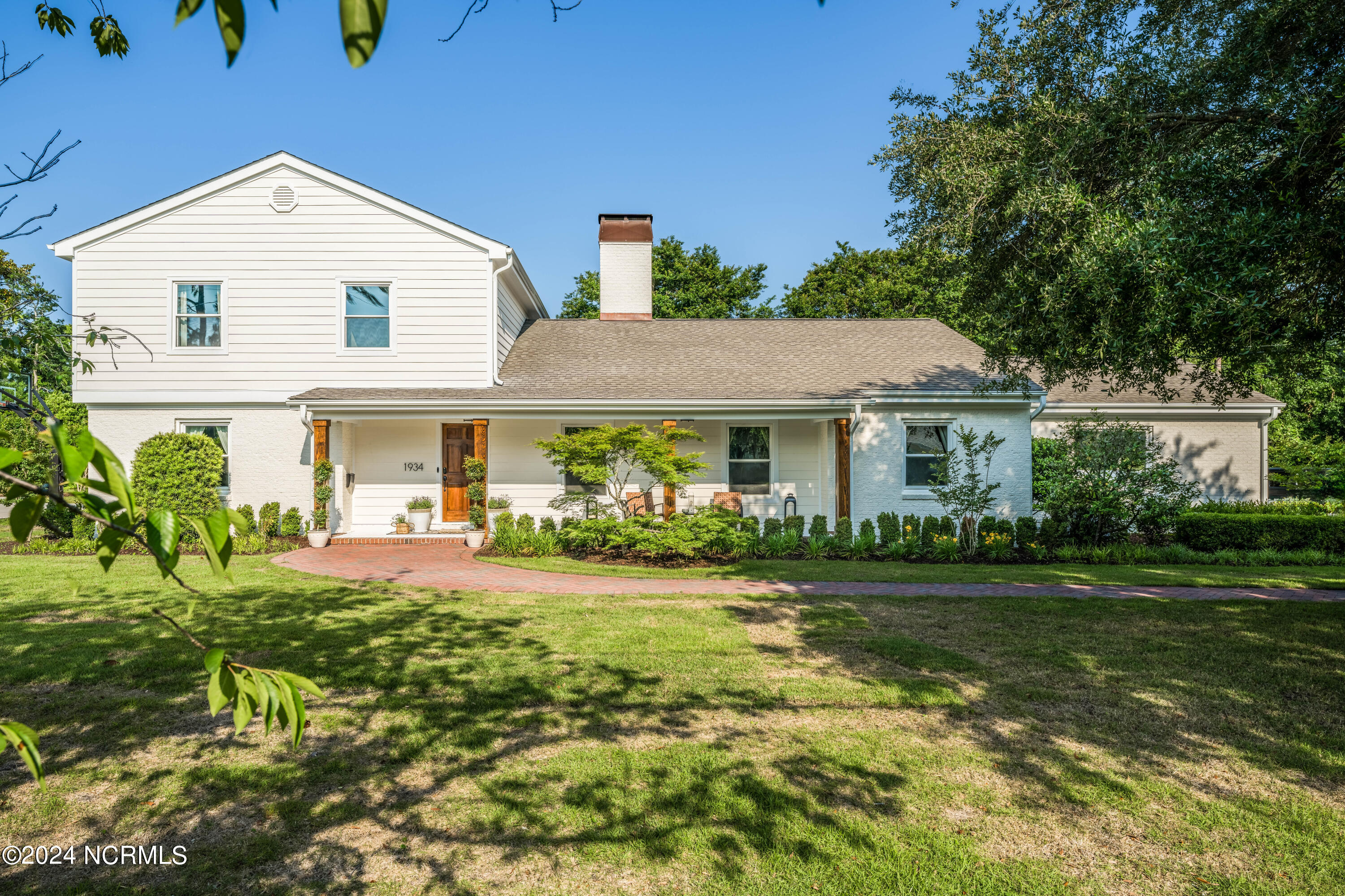 1934 S Churchill Drive