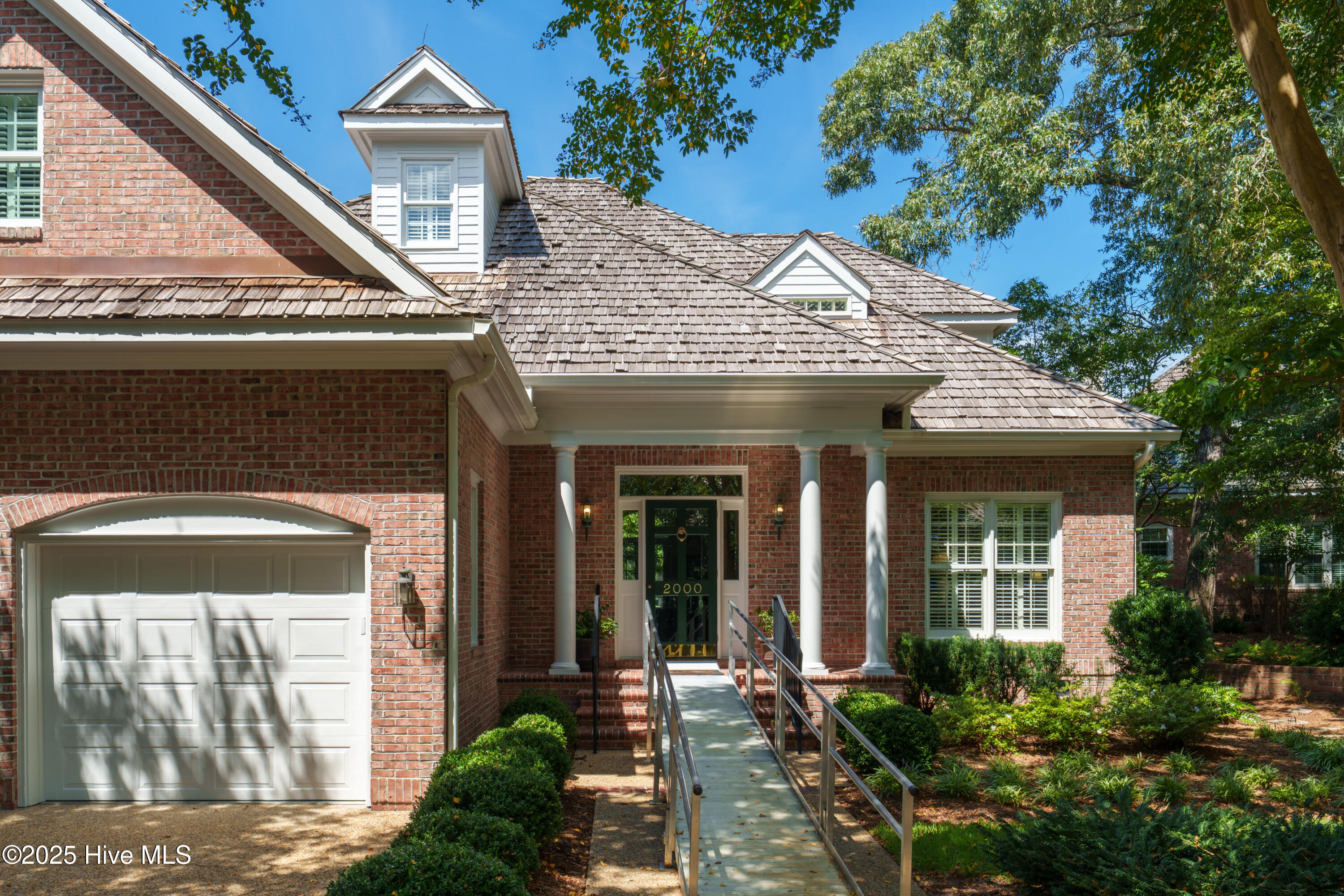 2000 Wycliffe Court