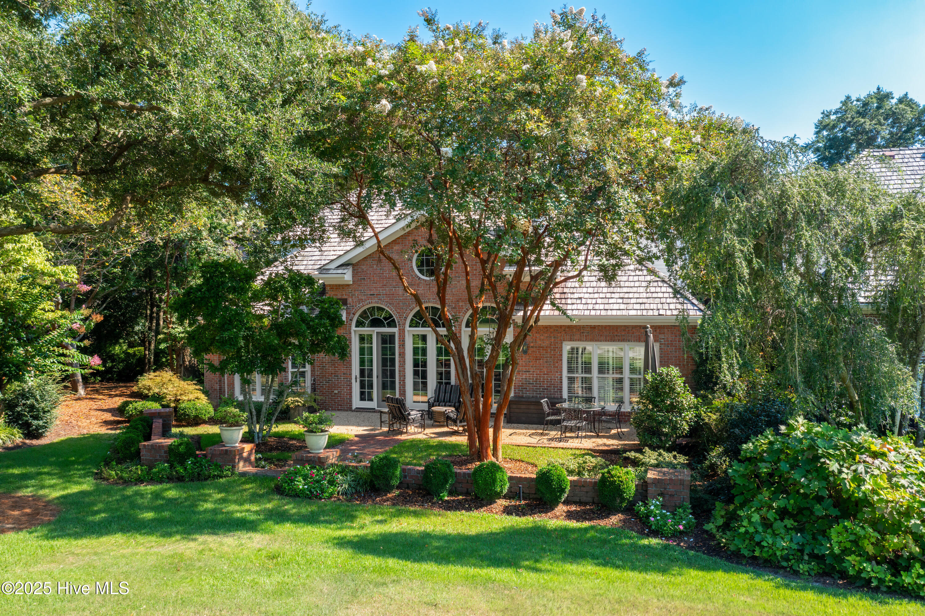 2000 Wycliffe Court