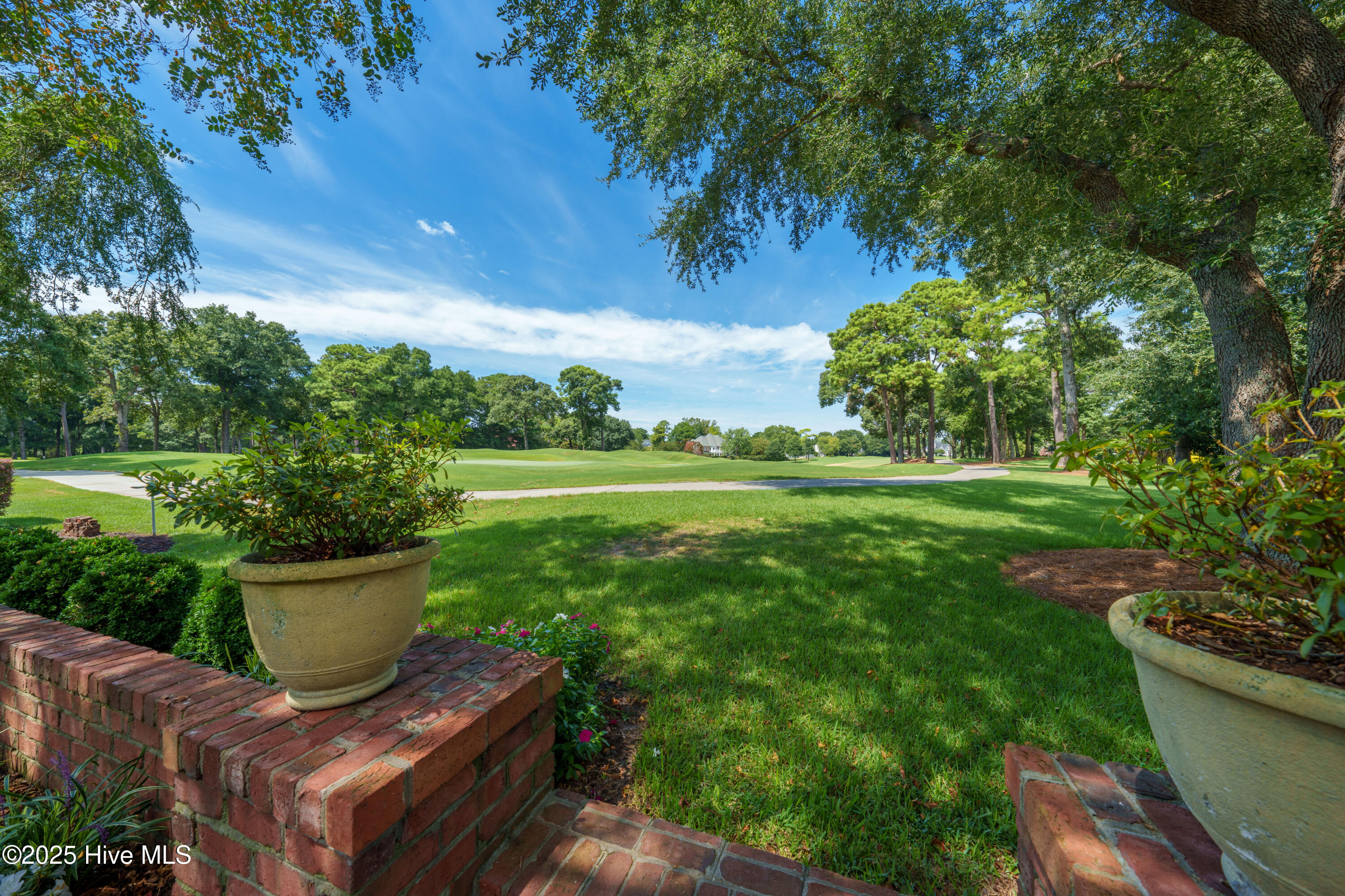 2000 Wycliffe Court