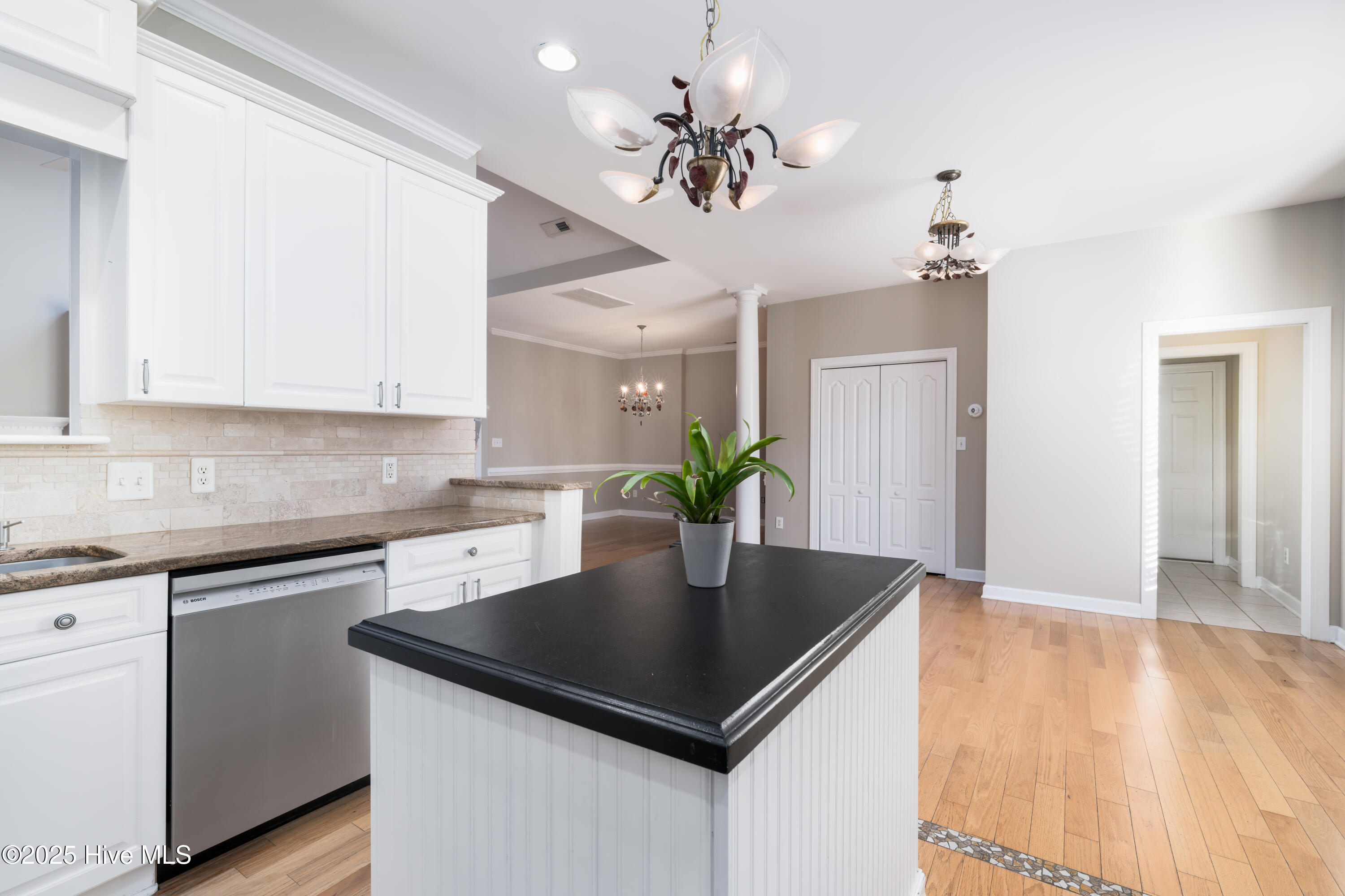 1100 Pointe Summerset Drive