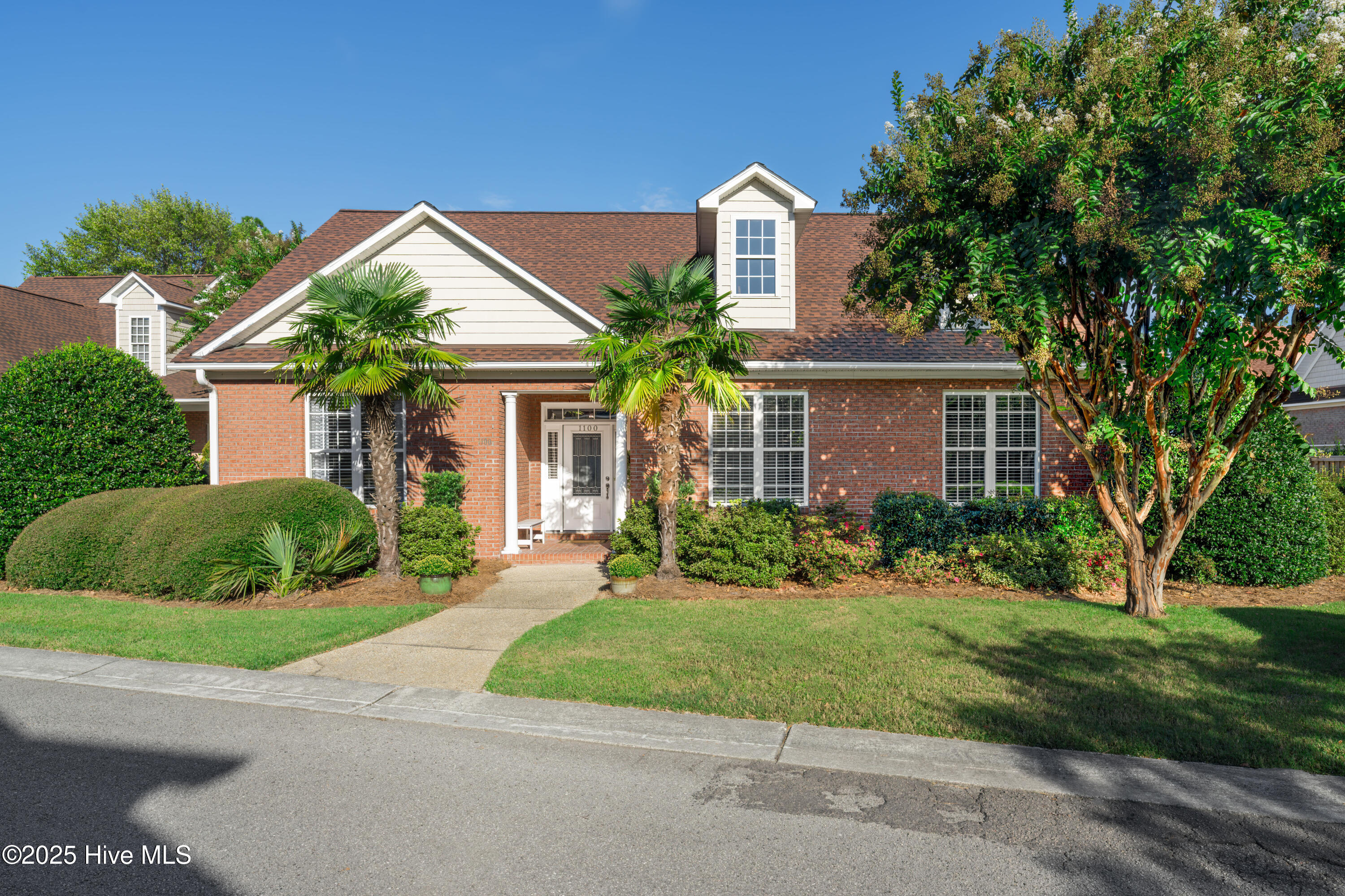 1100 Pointe Summerset Drive