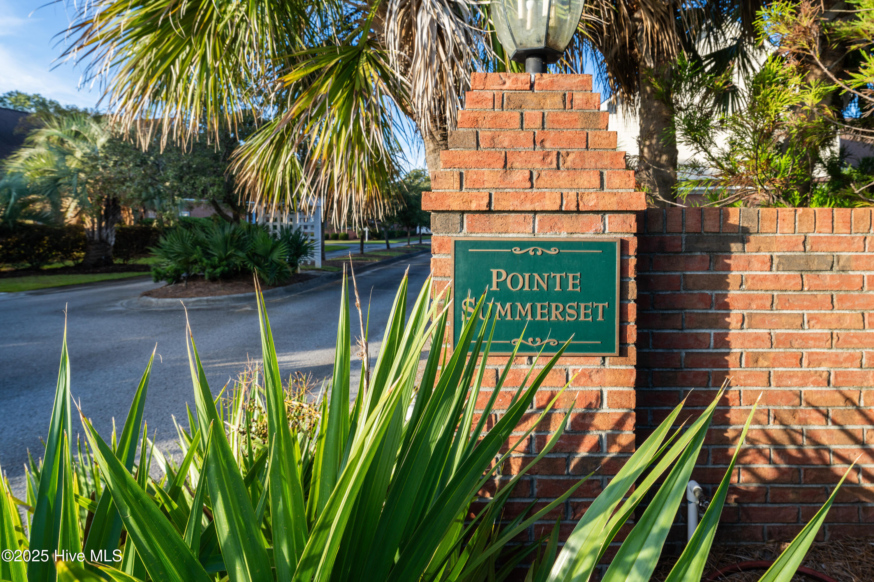 1100 Pointe Summerset Drive