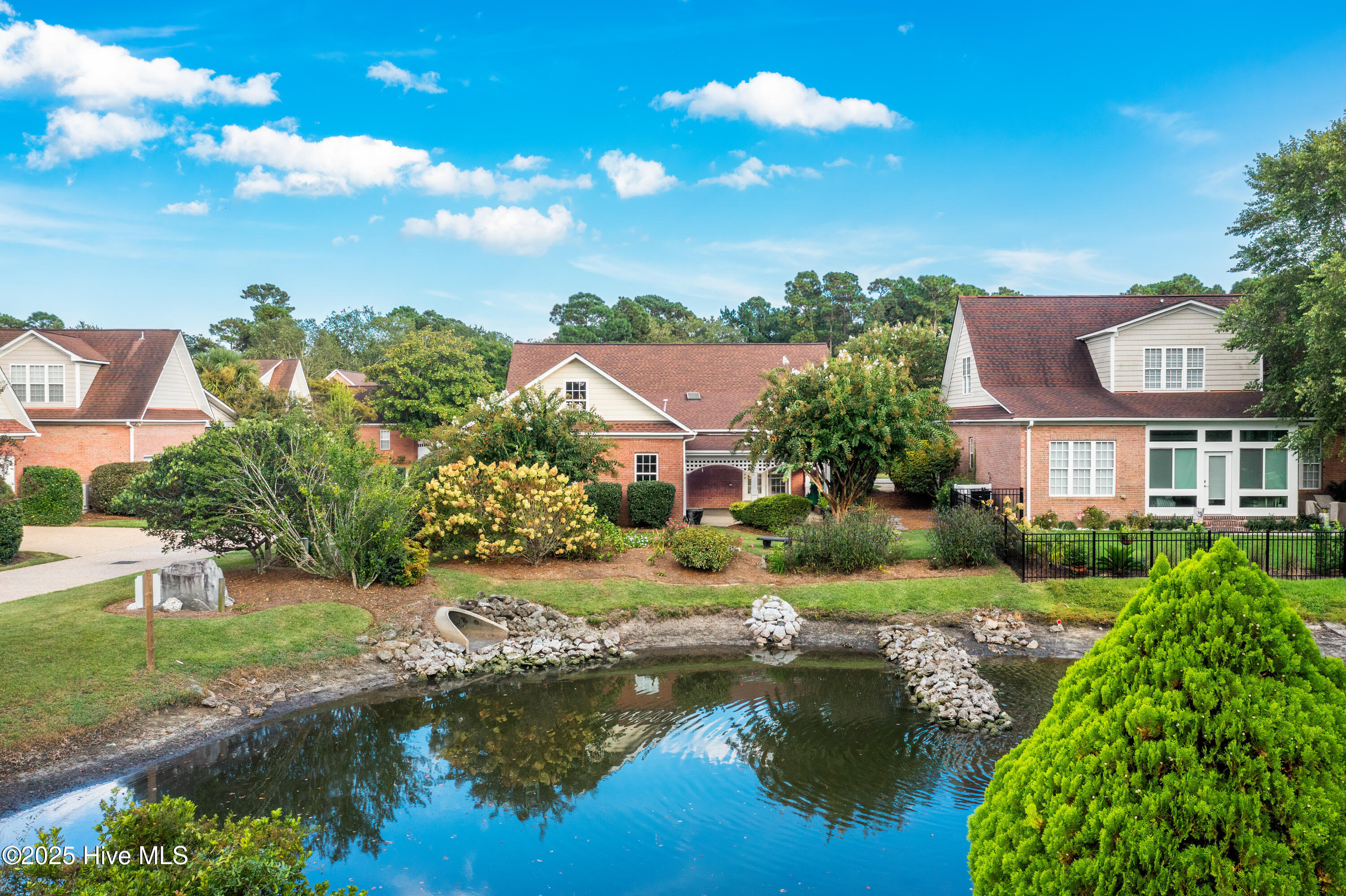 1100 Pointe Summerset Drive