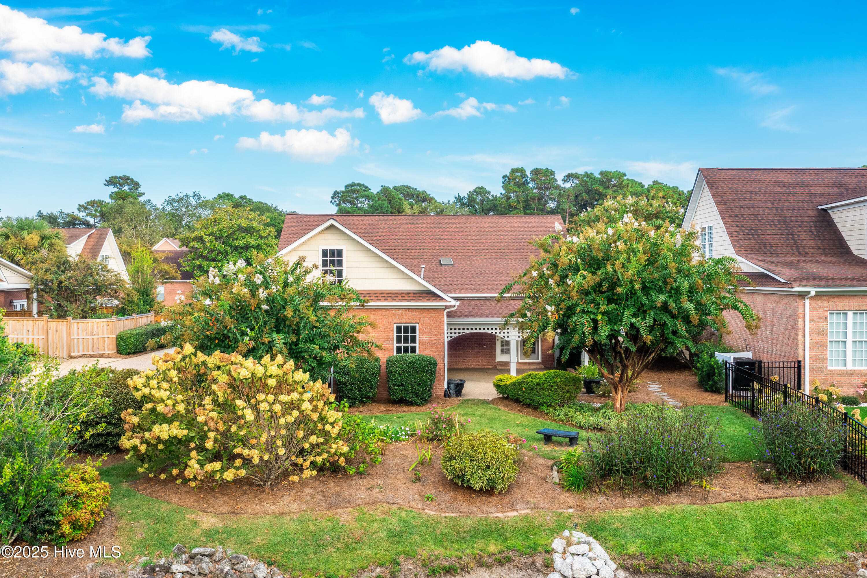 1100 Pointe Summerset Drive