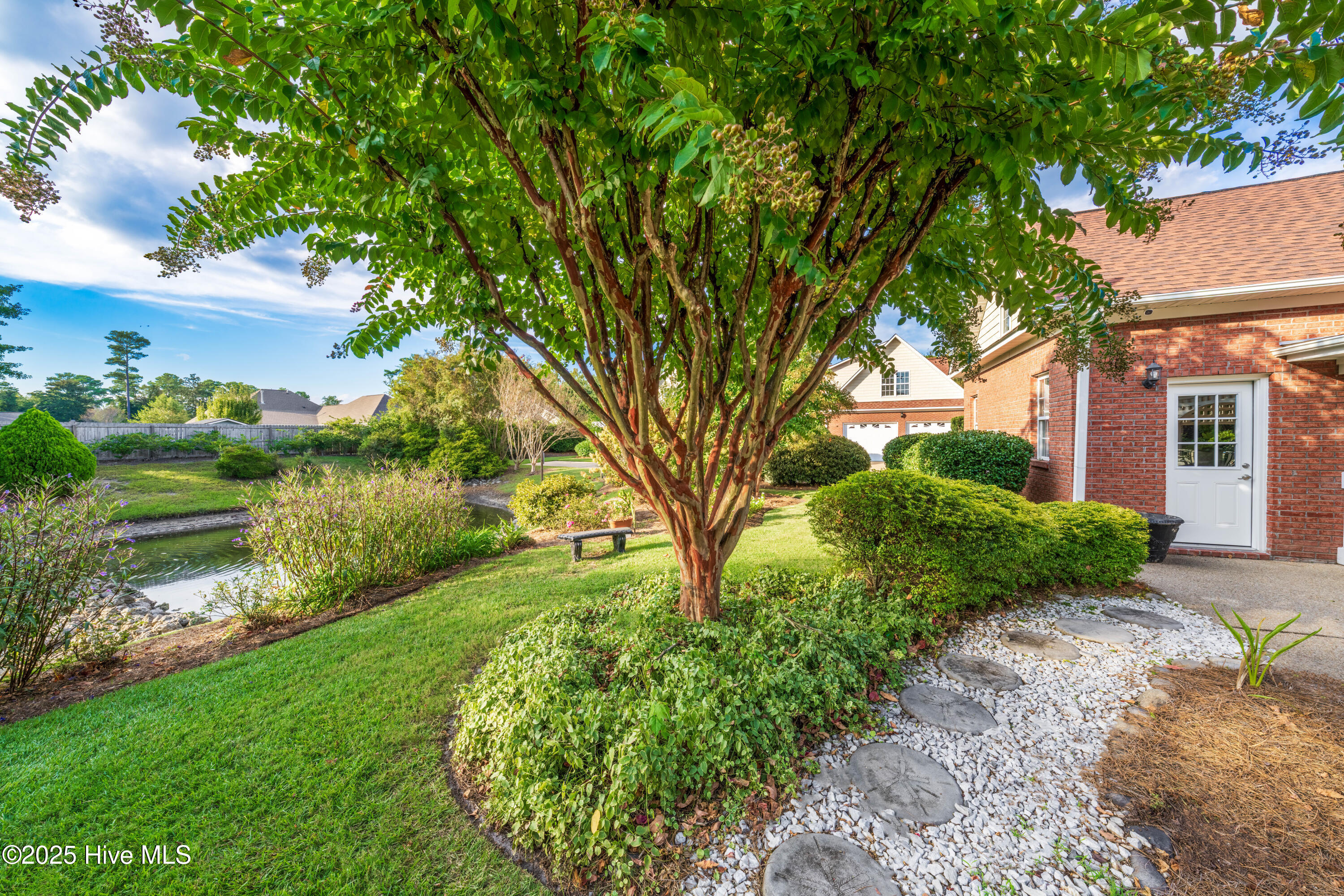 1100 Pointe Summerset Drive