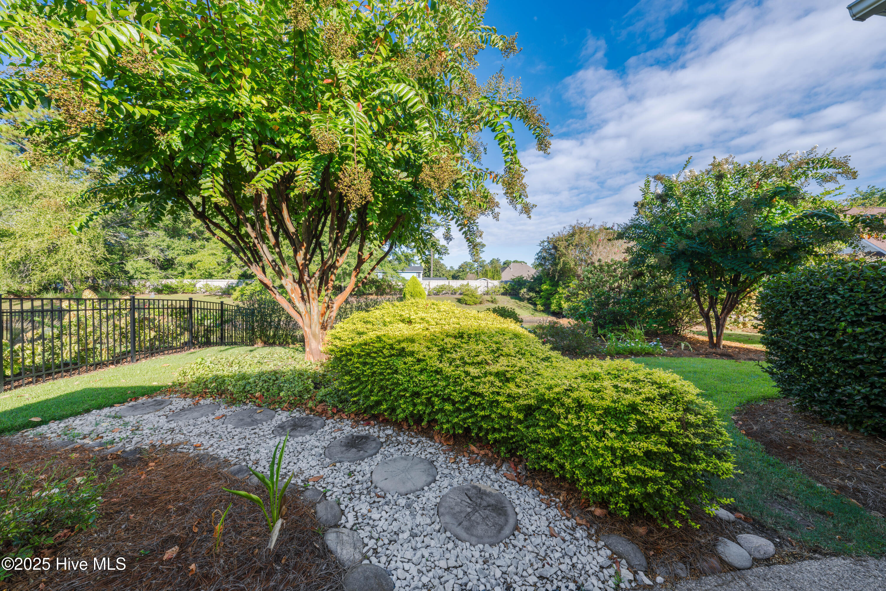 1100 Pointe Summerset Drive