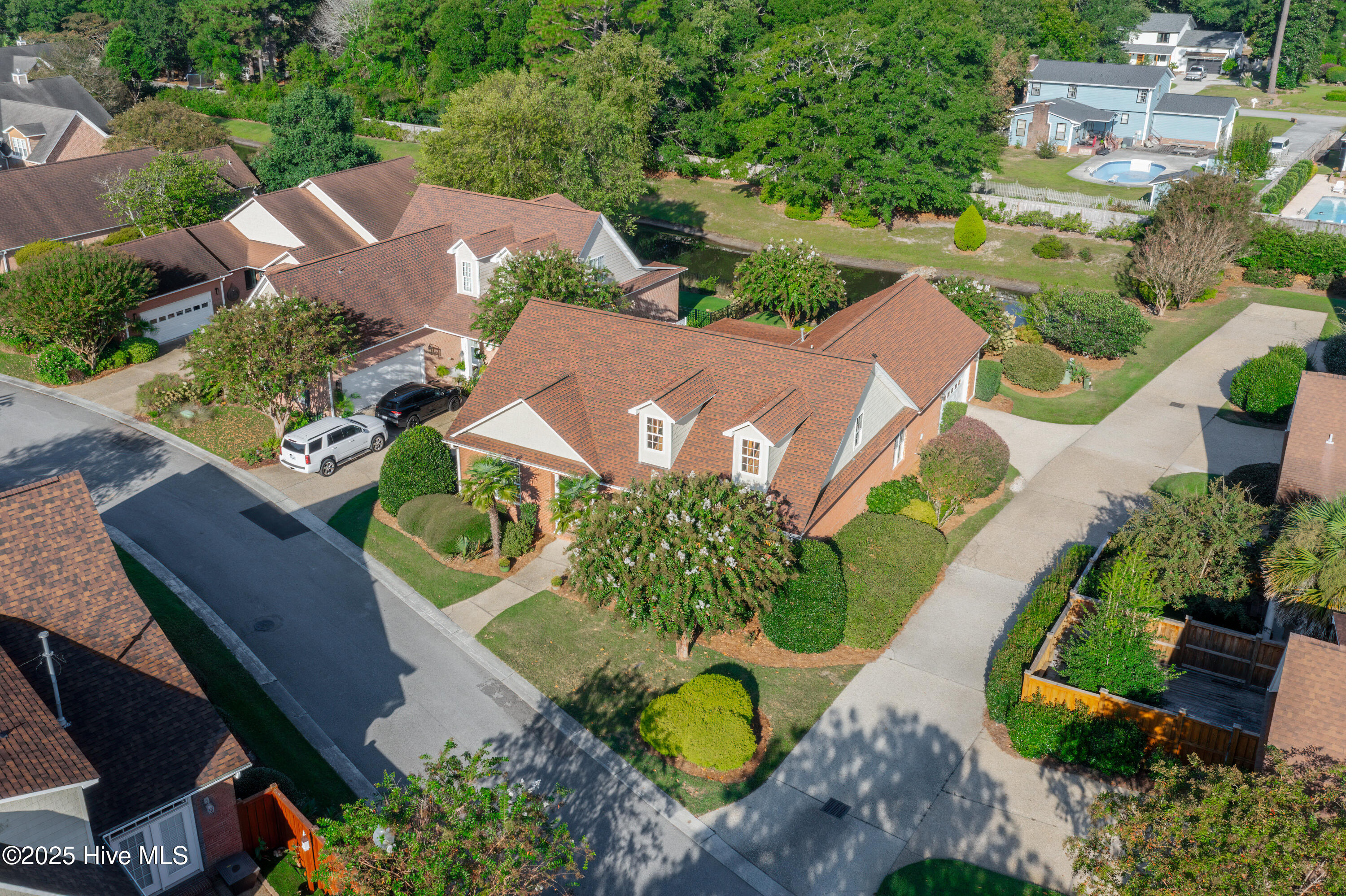 1100 Pointe Summerset Drive
