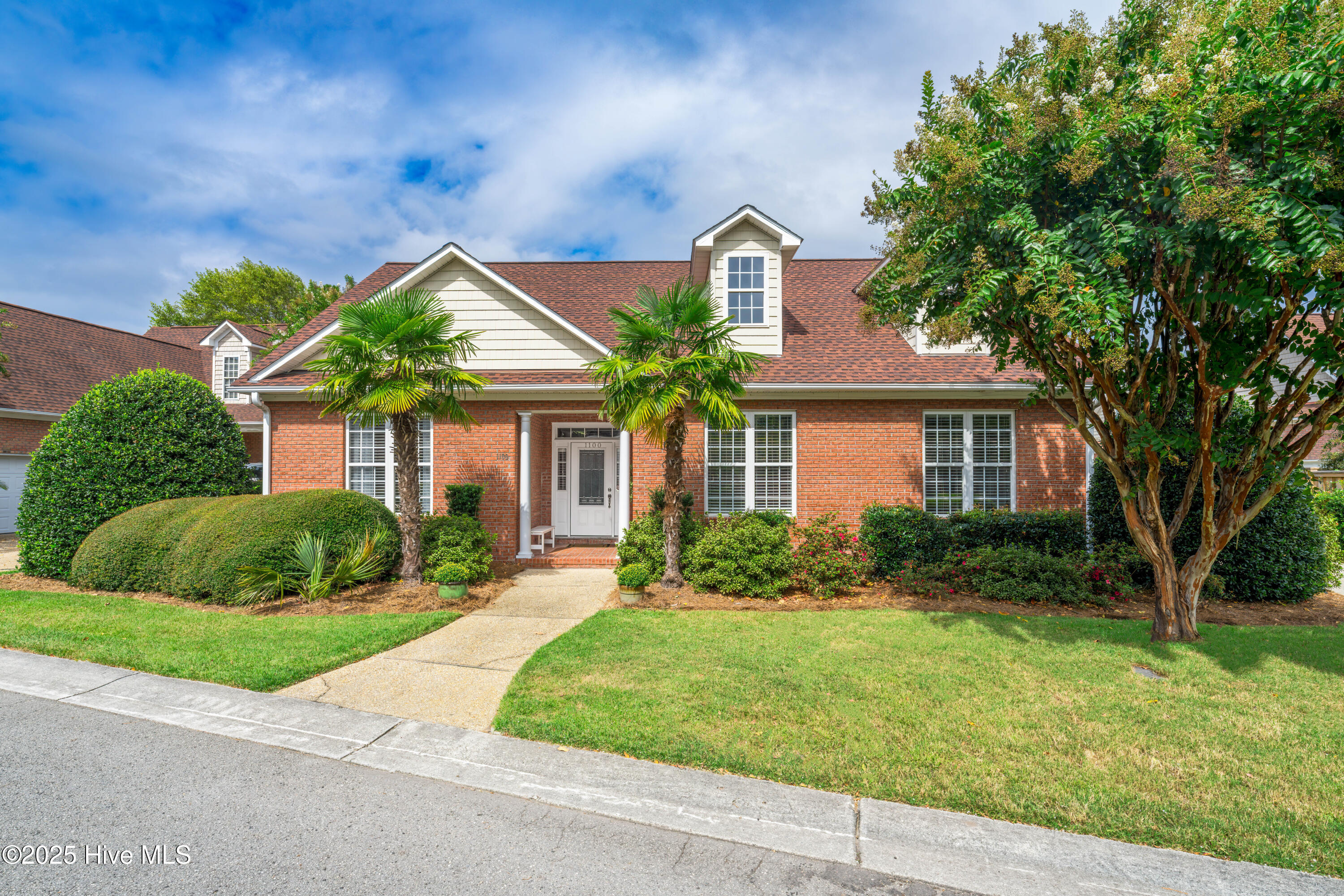 1100 Pointe Summerset Drive