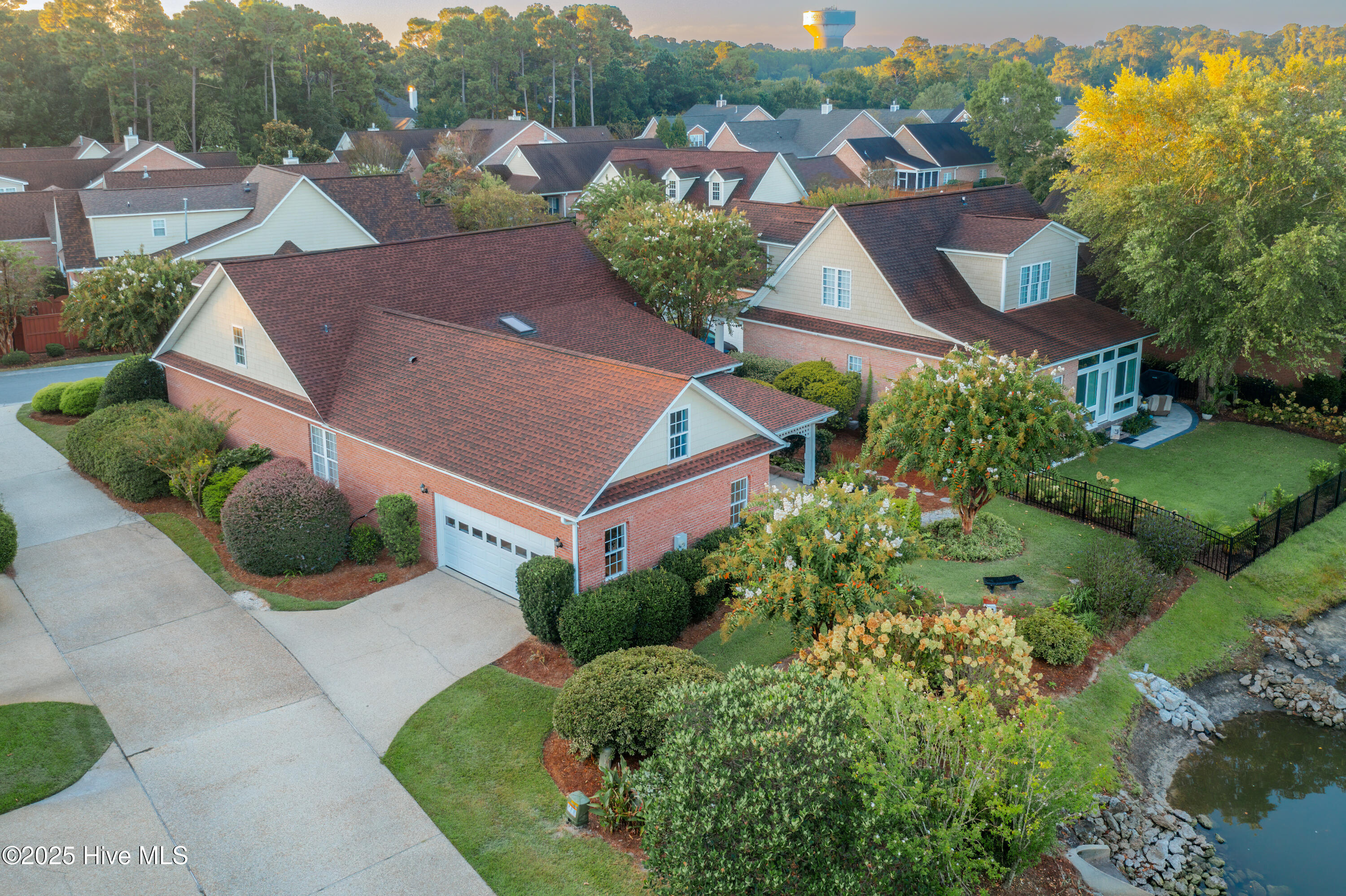 1100 Pointe Summerset Drive