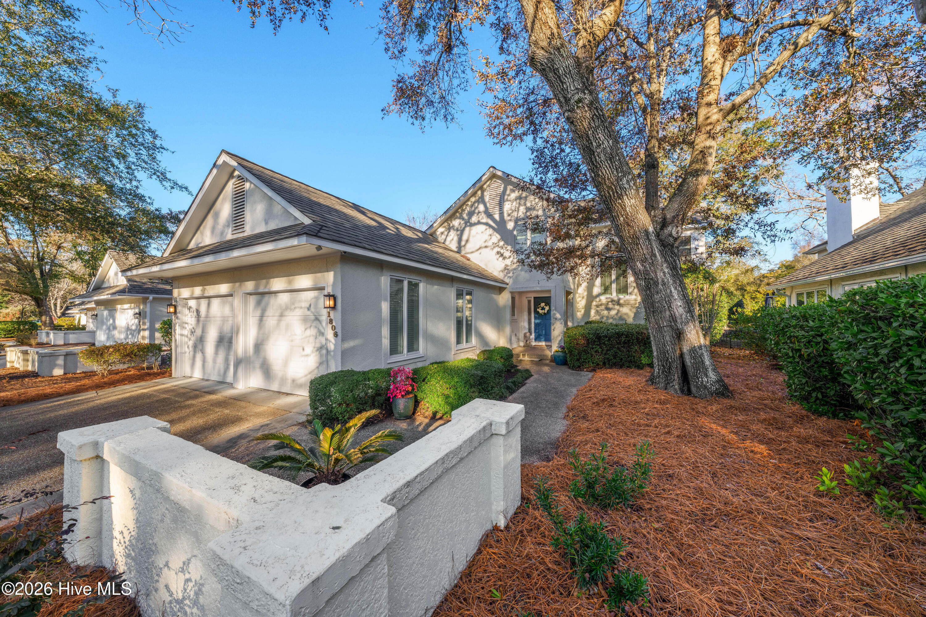 1806 Glen Eagles Lane