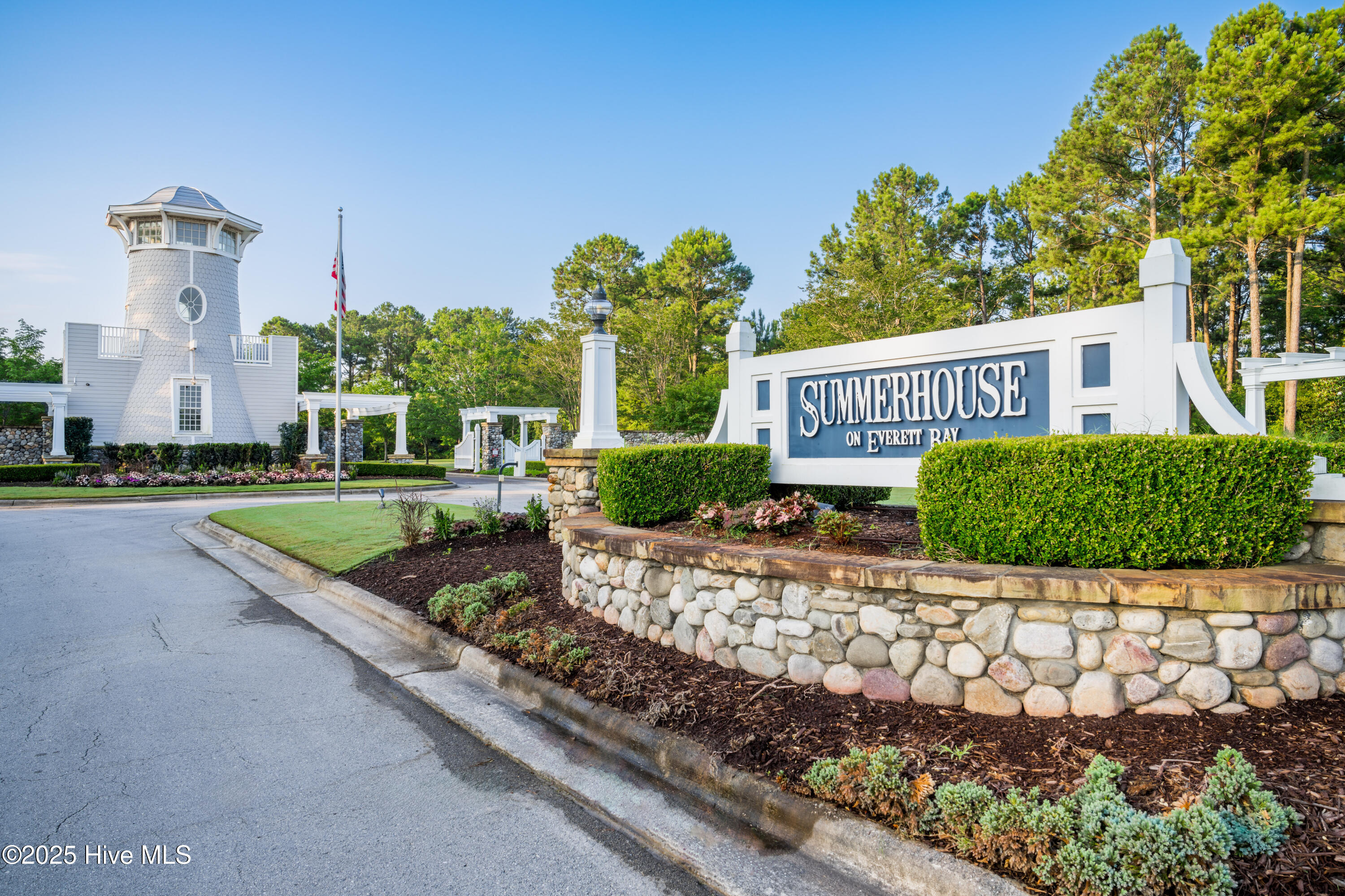 367 412 Summerhouse Drive
